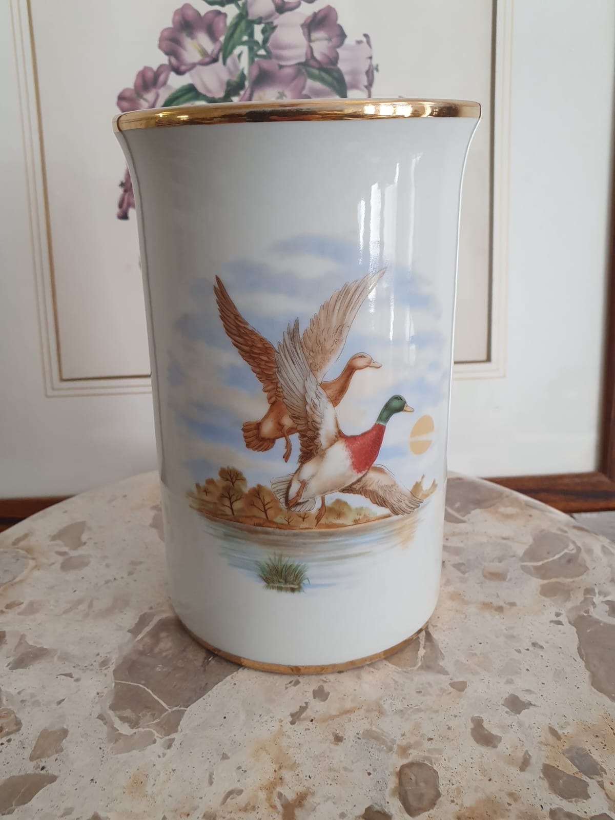  Vaso floreira em porcelana vintage nacional Vera Cruz, com lindos patos selvagens. Peça linda e conservada!