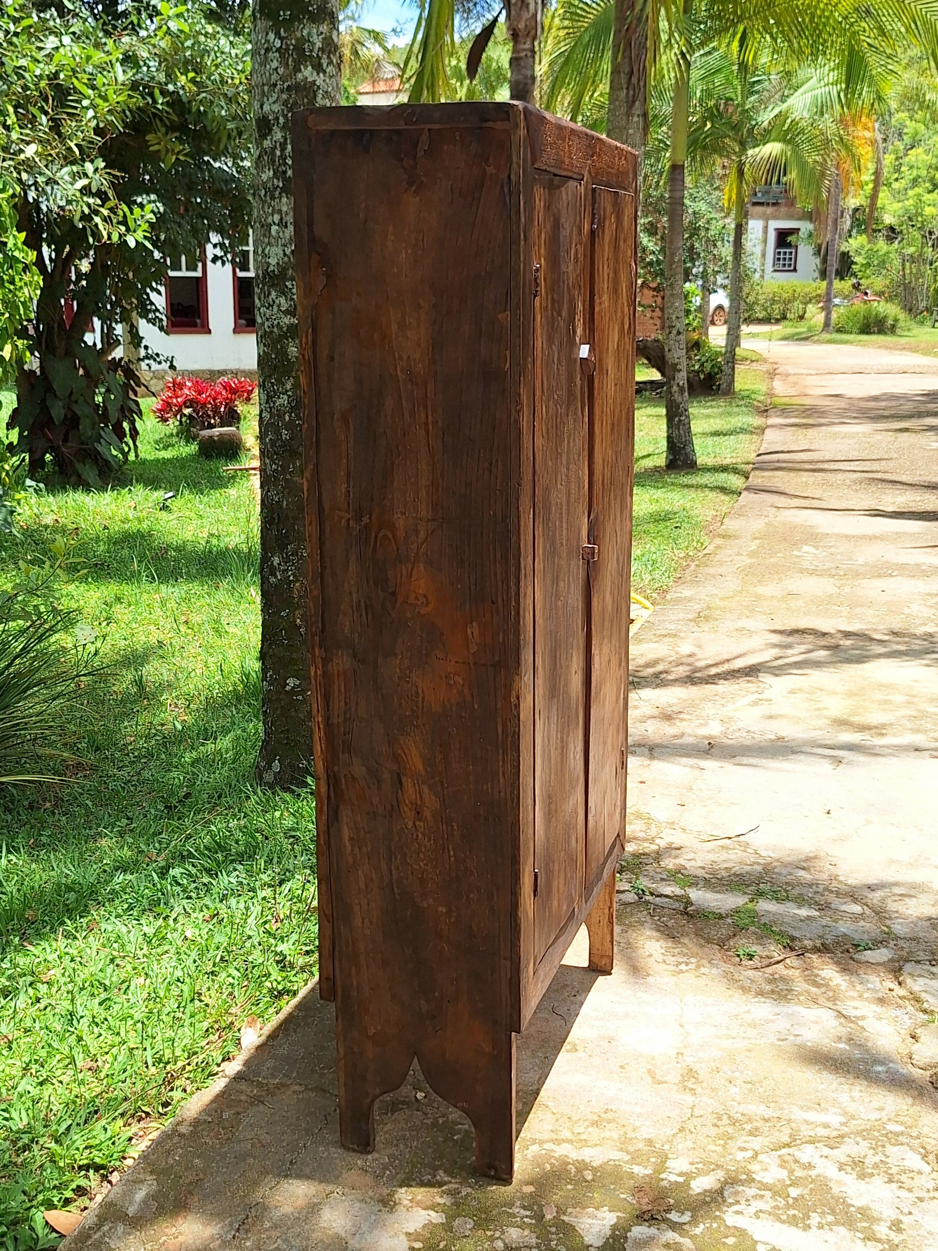 Armário Antigo Madeira Maciça Garimpo Mineiro