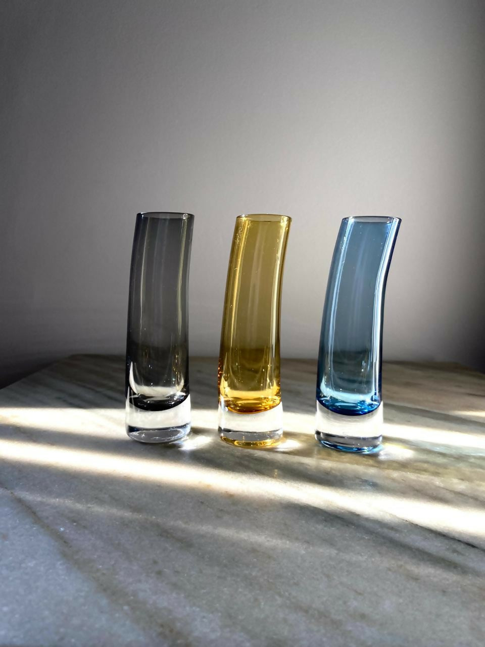 Conjunto de 3 mini vasos em vidro maciço (DMCPS_073)