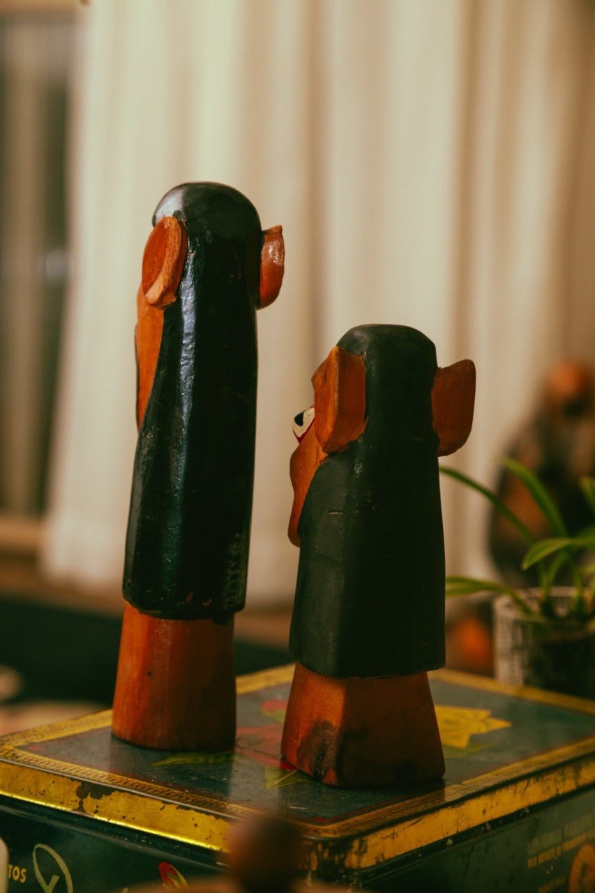 dupla de carrancas de madeira