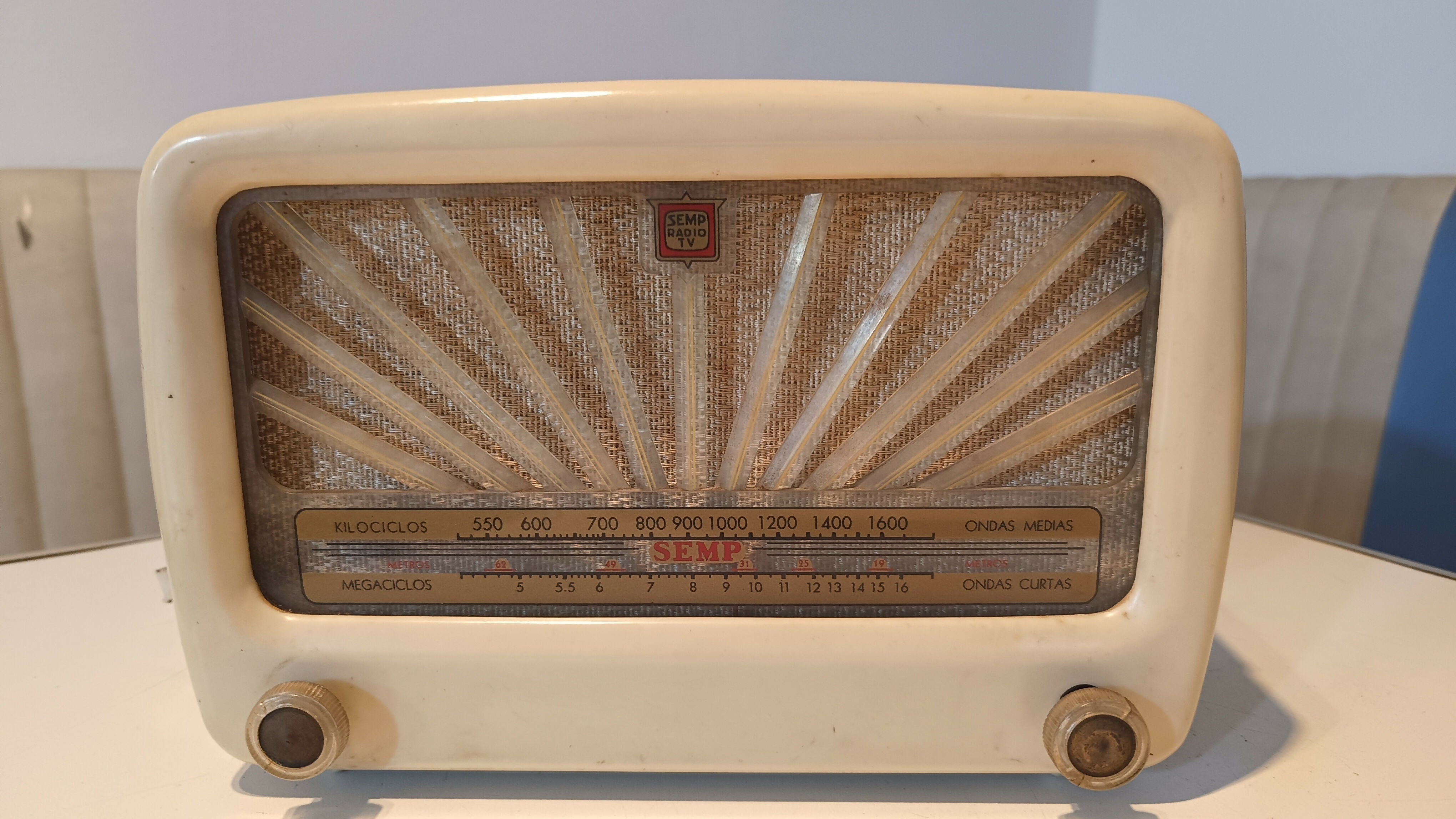 Rádio válvula anos 60