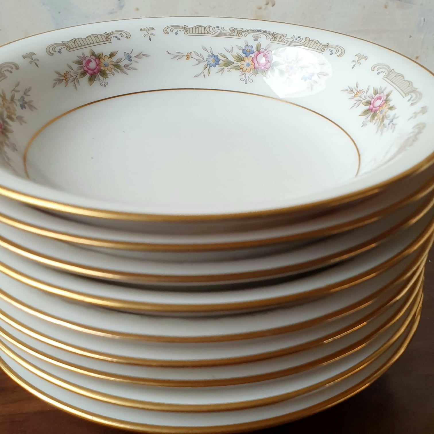 Conjunto para sobremesa 26 peças em porcelana japonesa, modelo Nittoroyal Ivory da RC Japan - Delicadíssimo e impecável