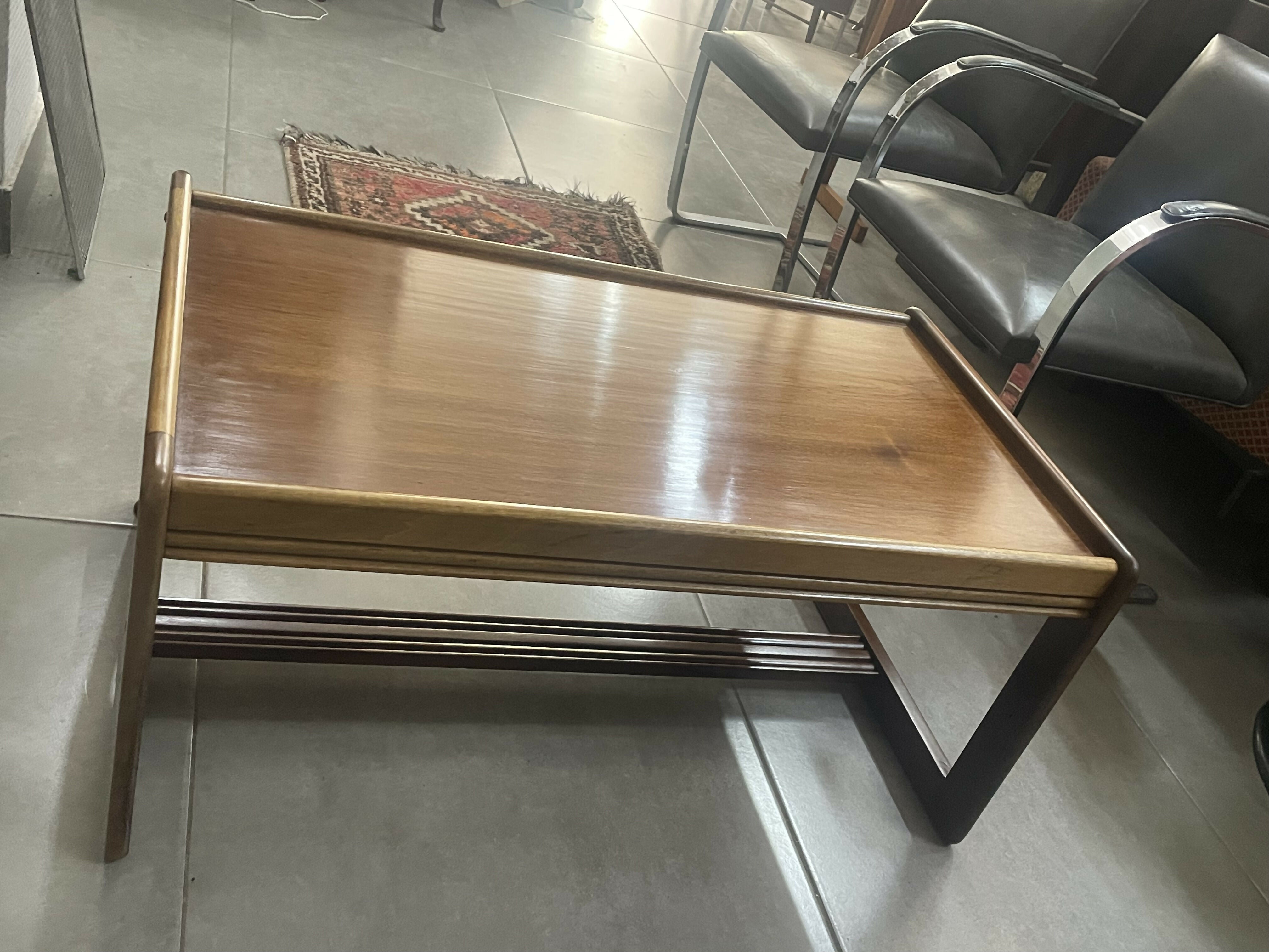 Mesa de Centro Lafer em Imbuia