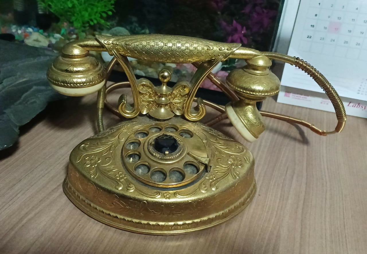 Telefone com mostrador rotativo Takara IHAG - 1976