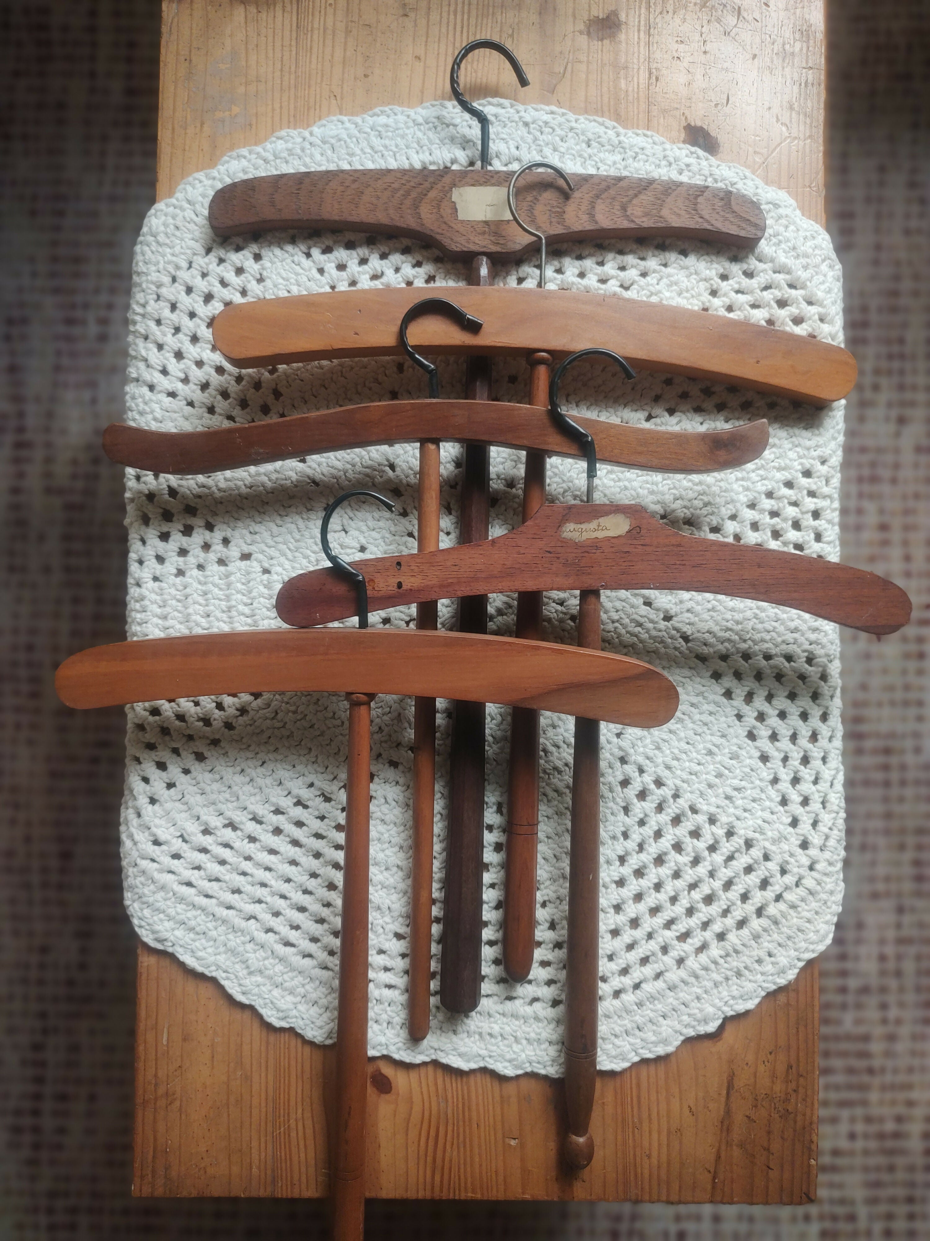 Antigos cabides em Madeira maciça - anos 40/50 (valor unitário)