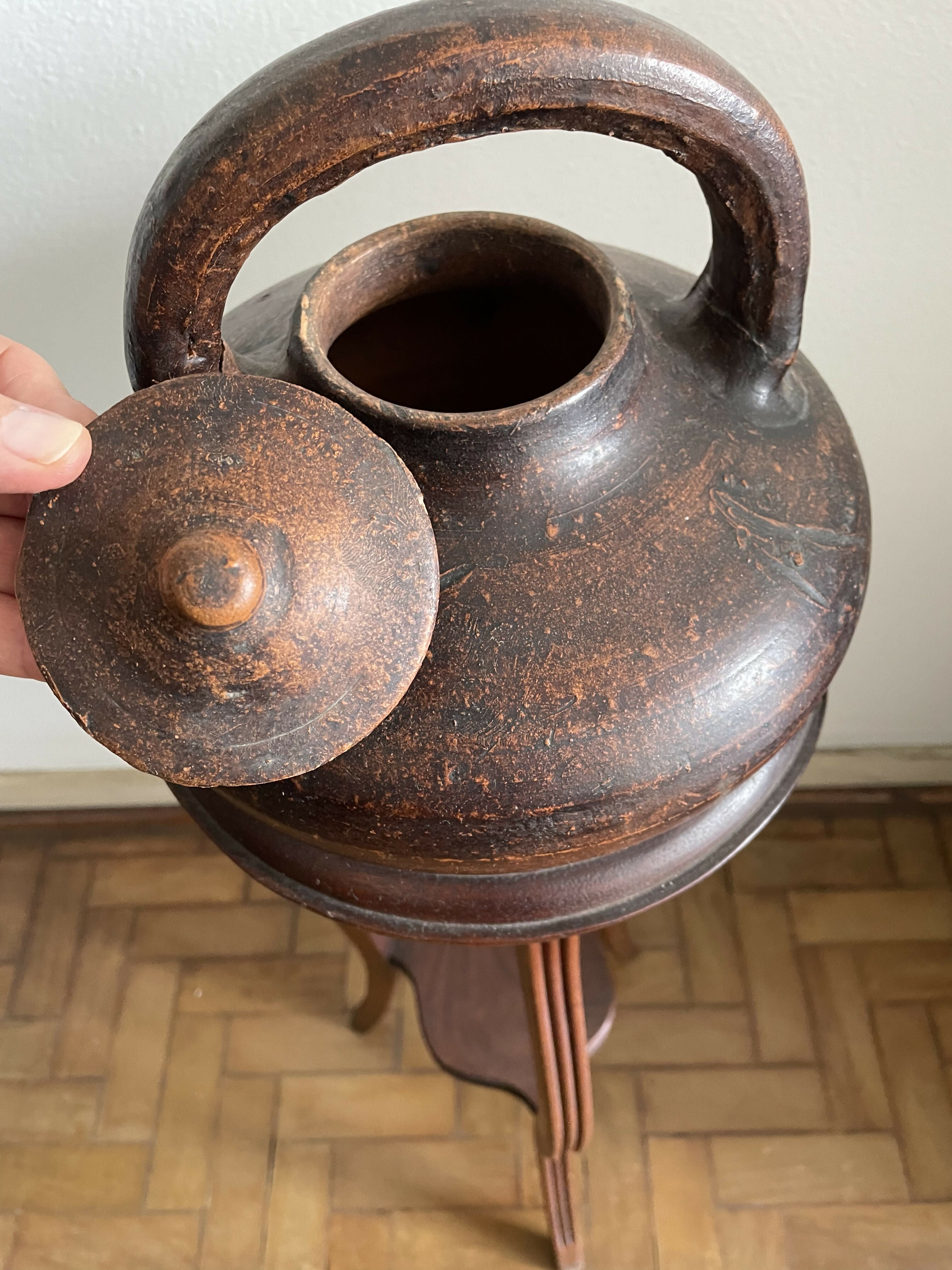 Chaleira de cerâmica