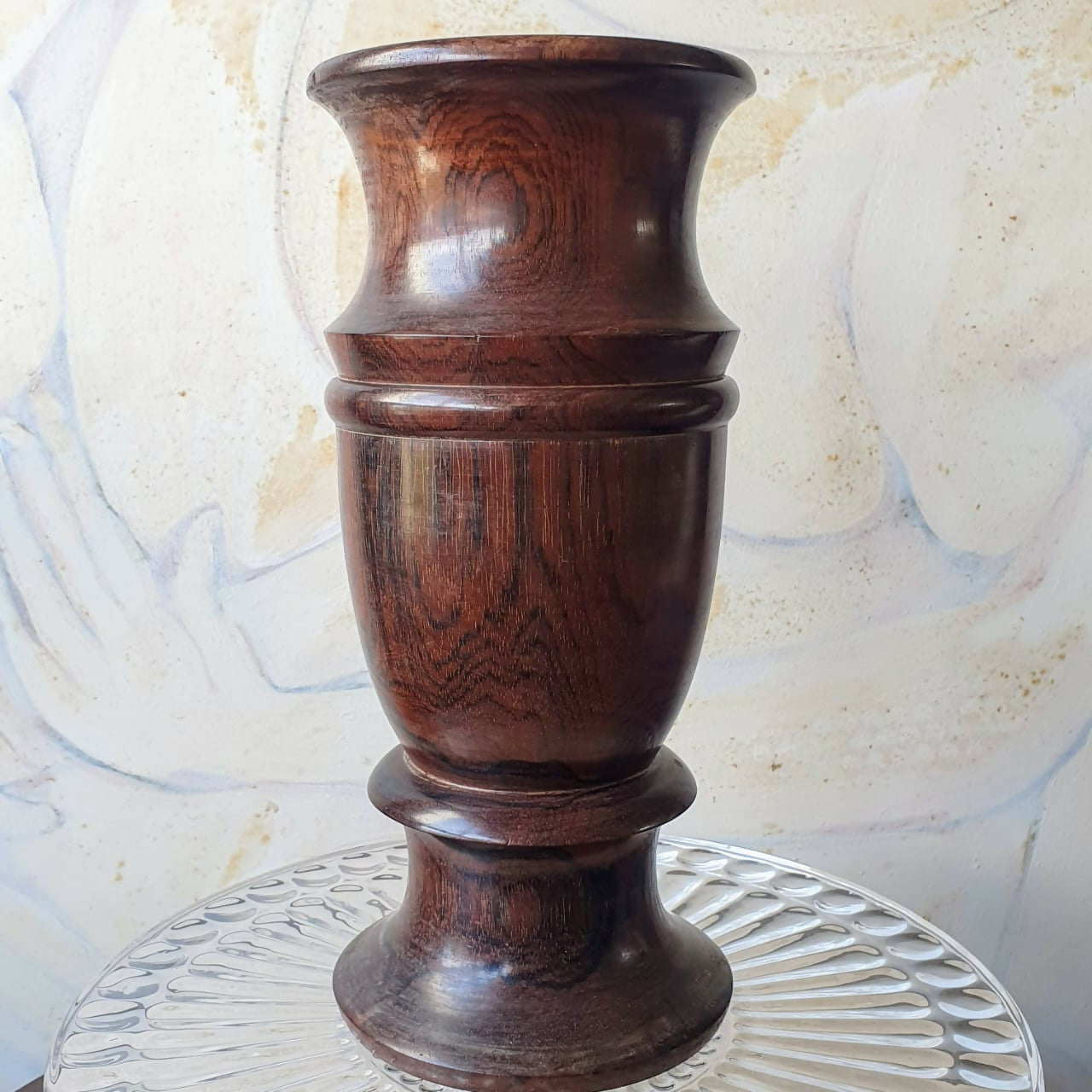 Grande e incrível vaso em jacarandá maciço. Peça original anos 50. Impecável!