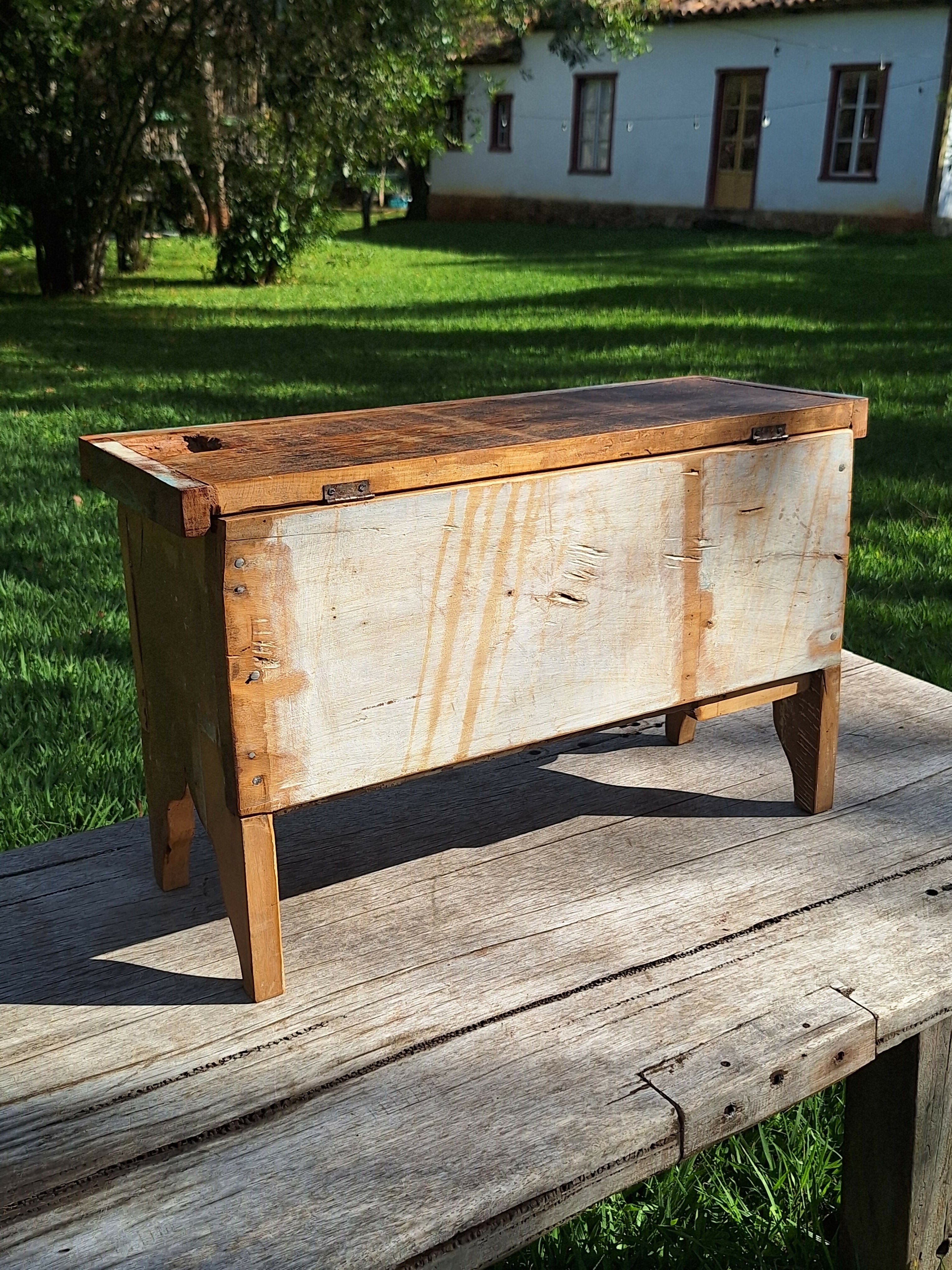 Baú Rústico Tinta Gasta Madeira Maciça Garimpo Mineiro