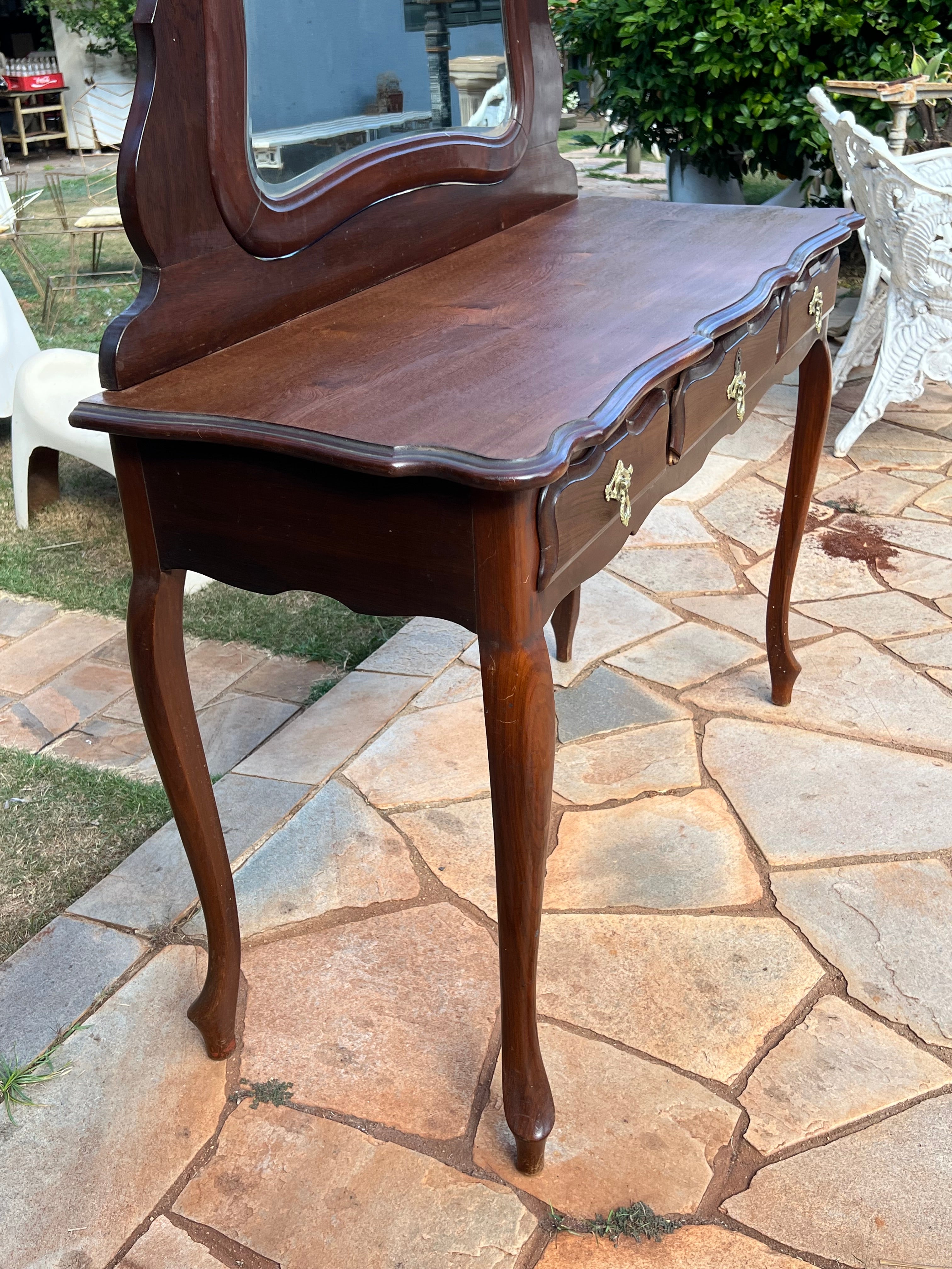 Maravilhosa penteadeira provençal antiga
