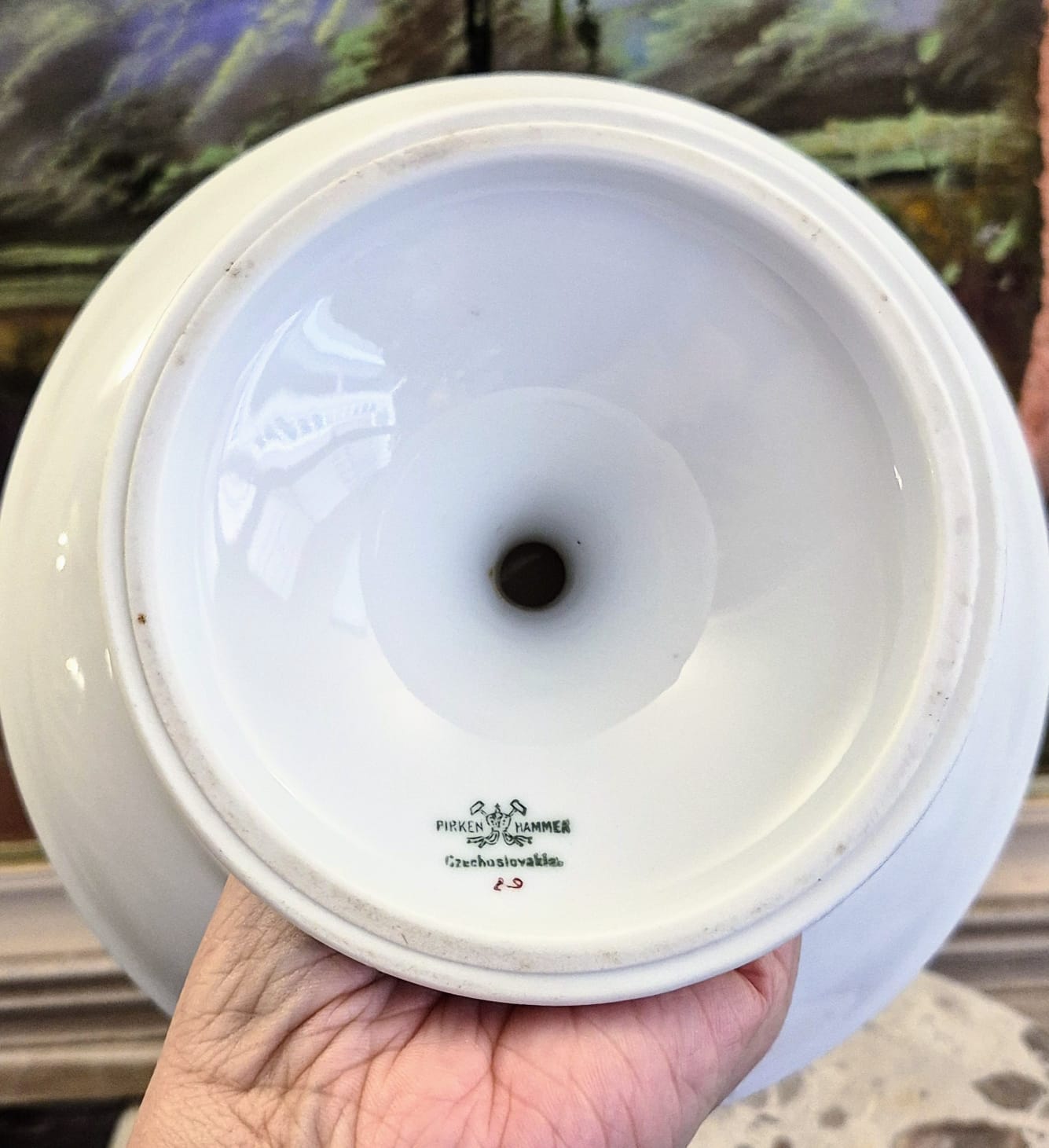 Linda fruteira e / ou prato para doces com pedestal em porcelana tcheca antiga Pirkenhammer. Maravilhosa e impecável.