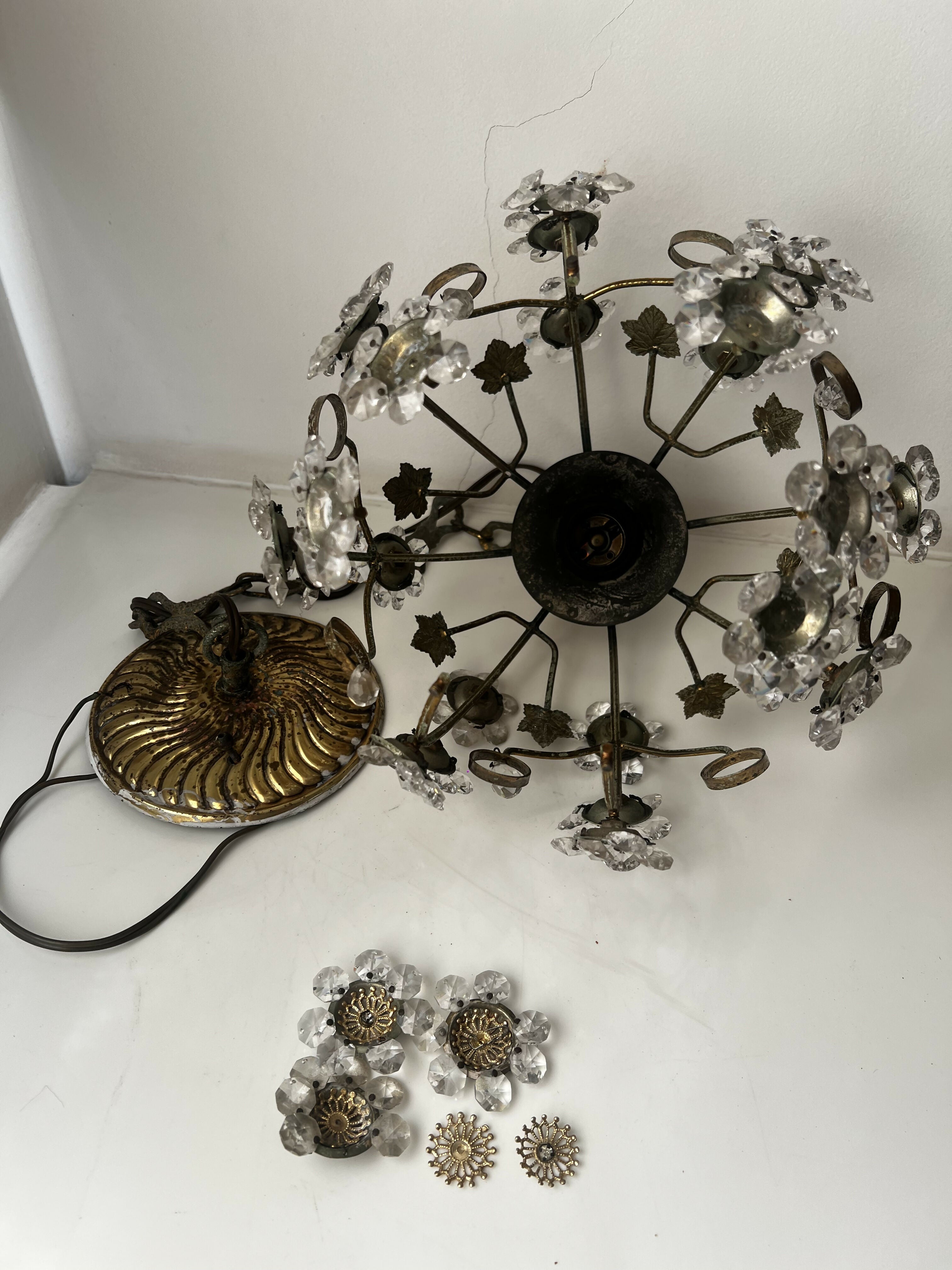 Antigo Lustre pendente bola de metal e cristais