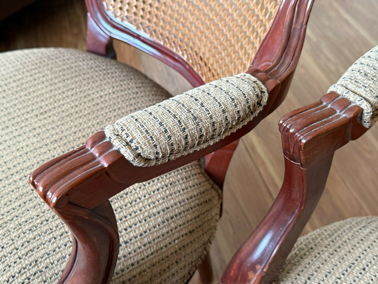 Par de Poltronas estilo Luiz XV