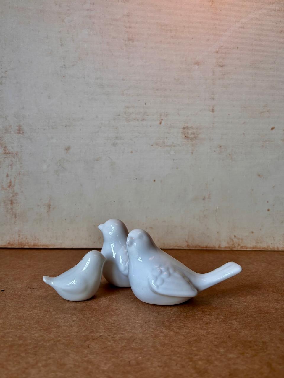 Trio de pássaros em porcelana branca (DMCPS_445)