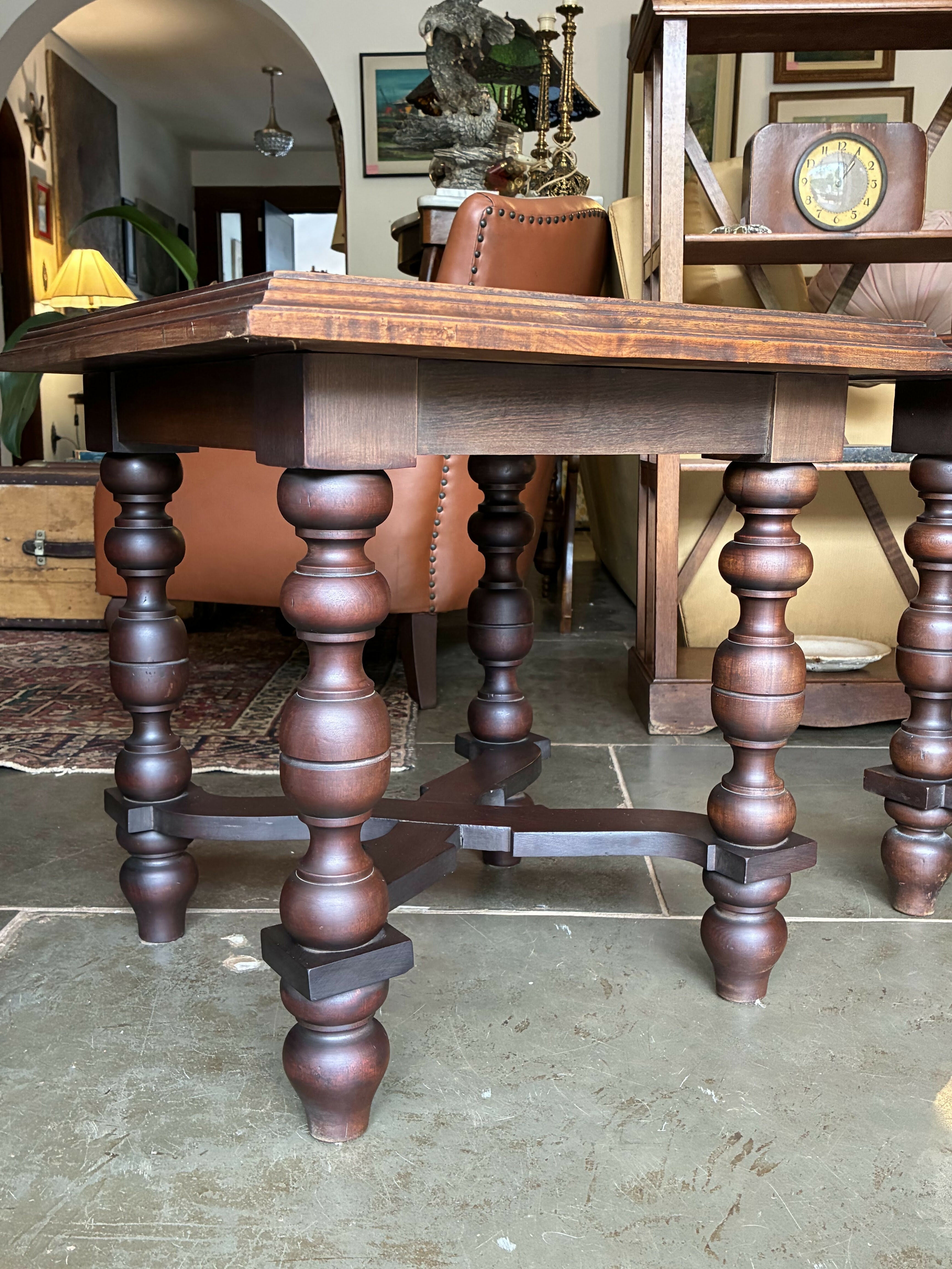 PAR DE MESINHAS DE CANTO