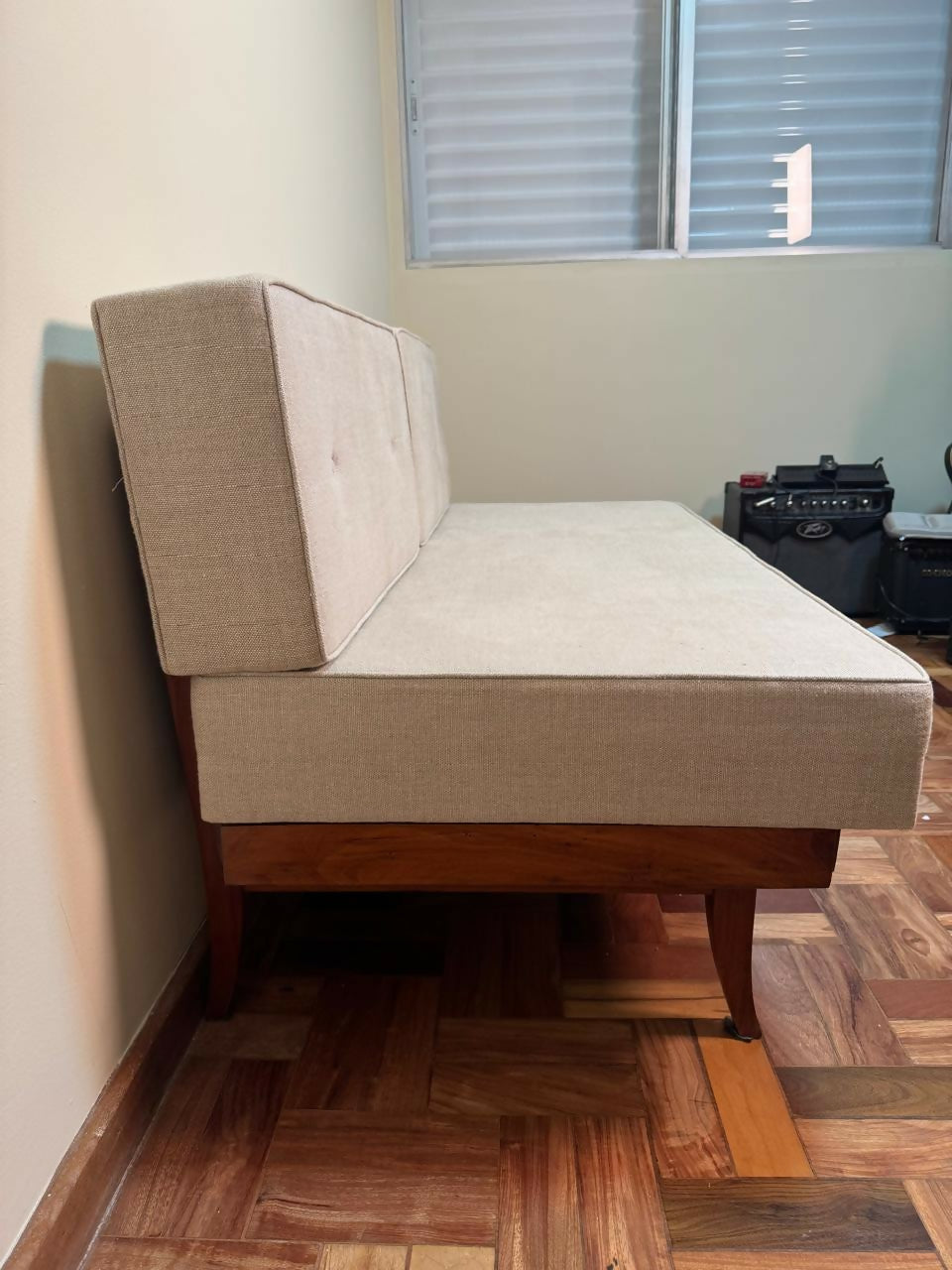 Sofá-cama / Daybed Gelli Restaurado - Modernismo Brasileiro