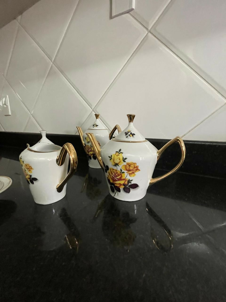 Bule , cremeira e mantegueira Rosas Pozzani