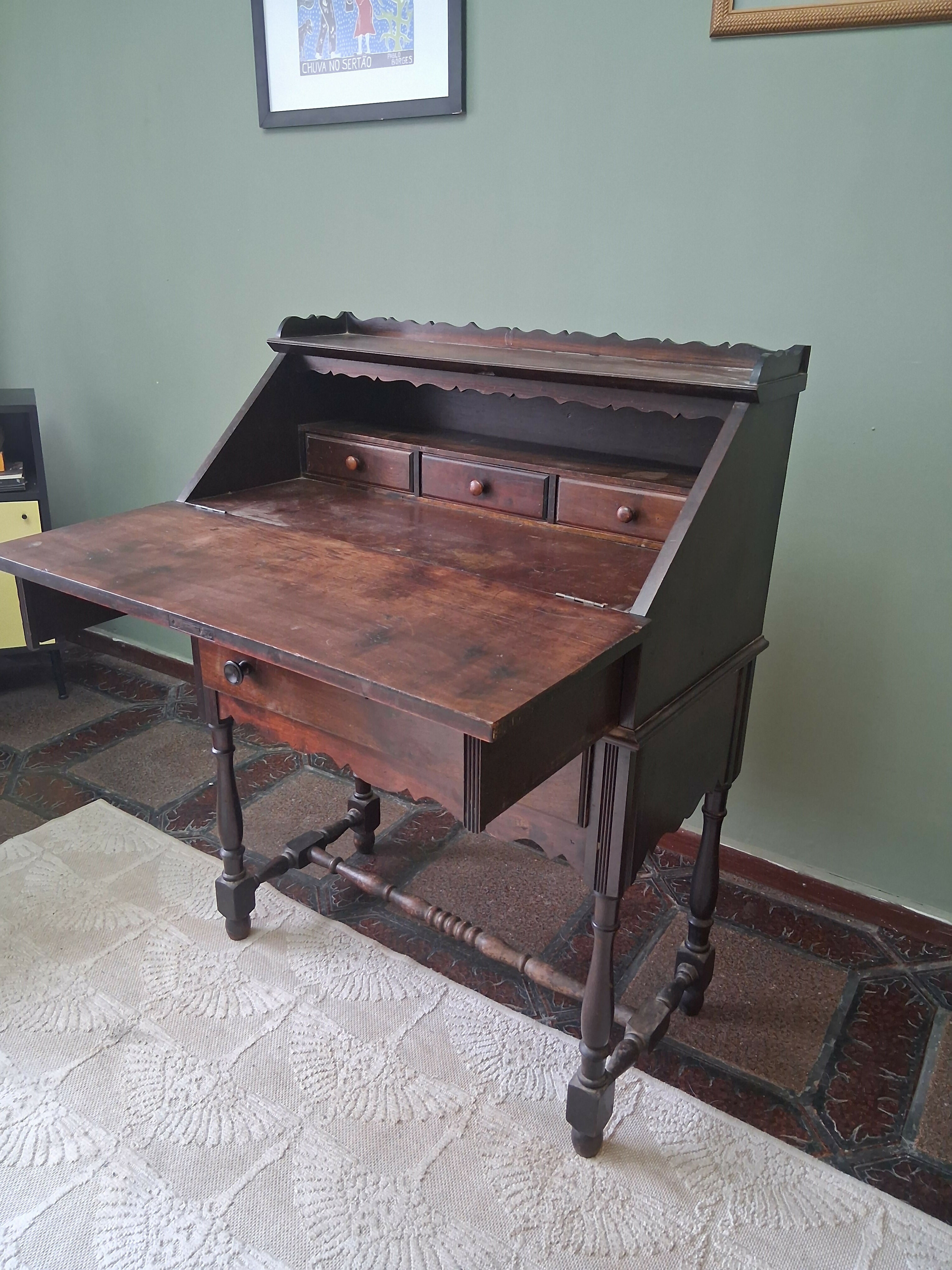 Escrivaninha Classica