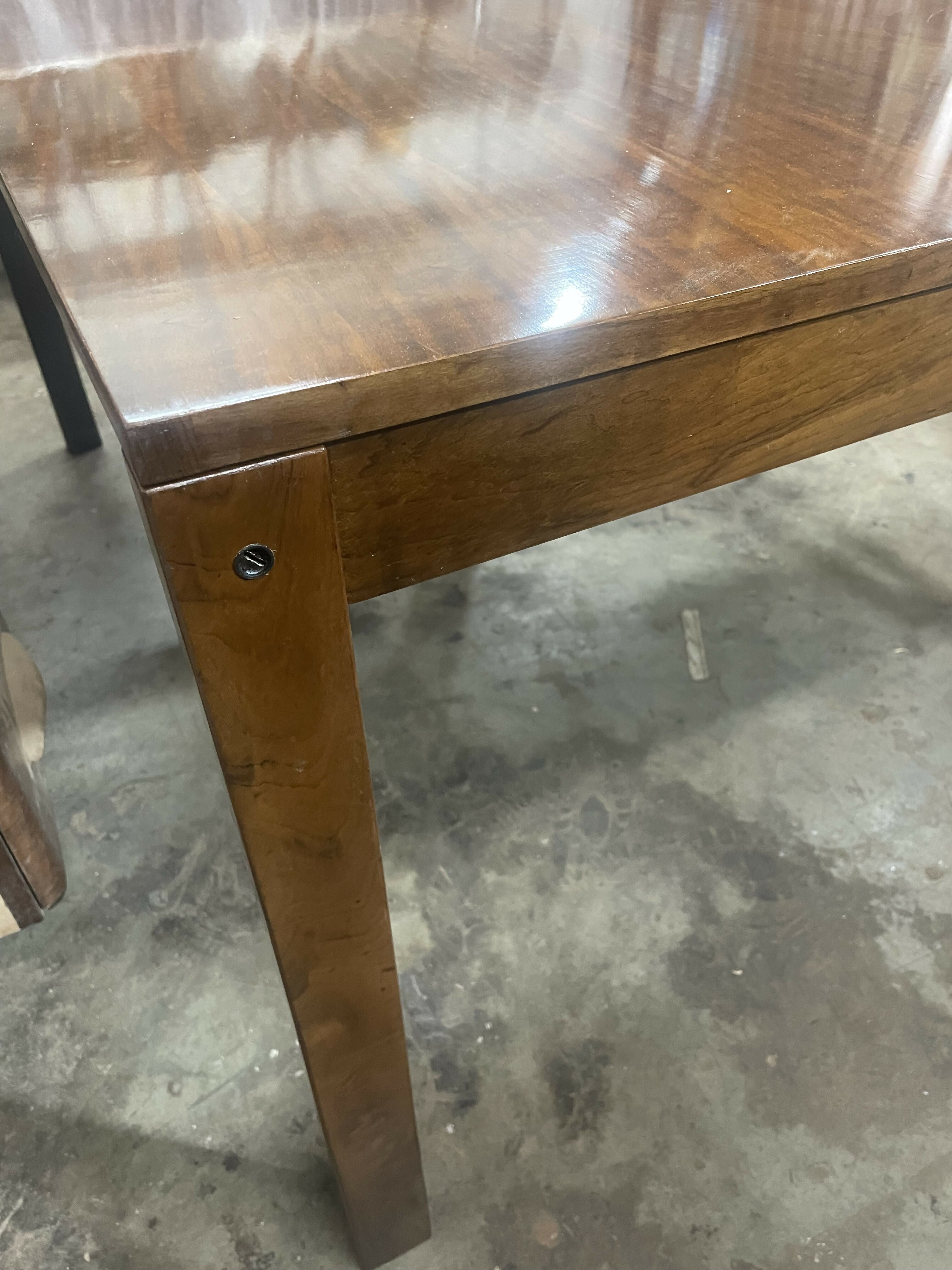 Mesa de Jantar Michel Arnoult madeira imbuia - toda de encaixe