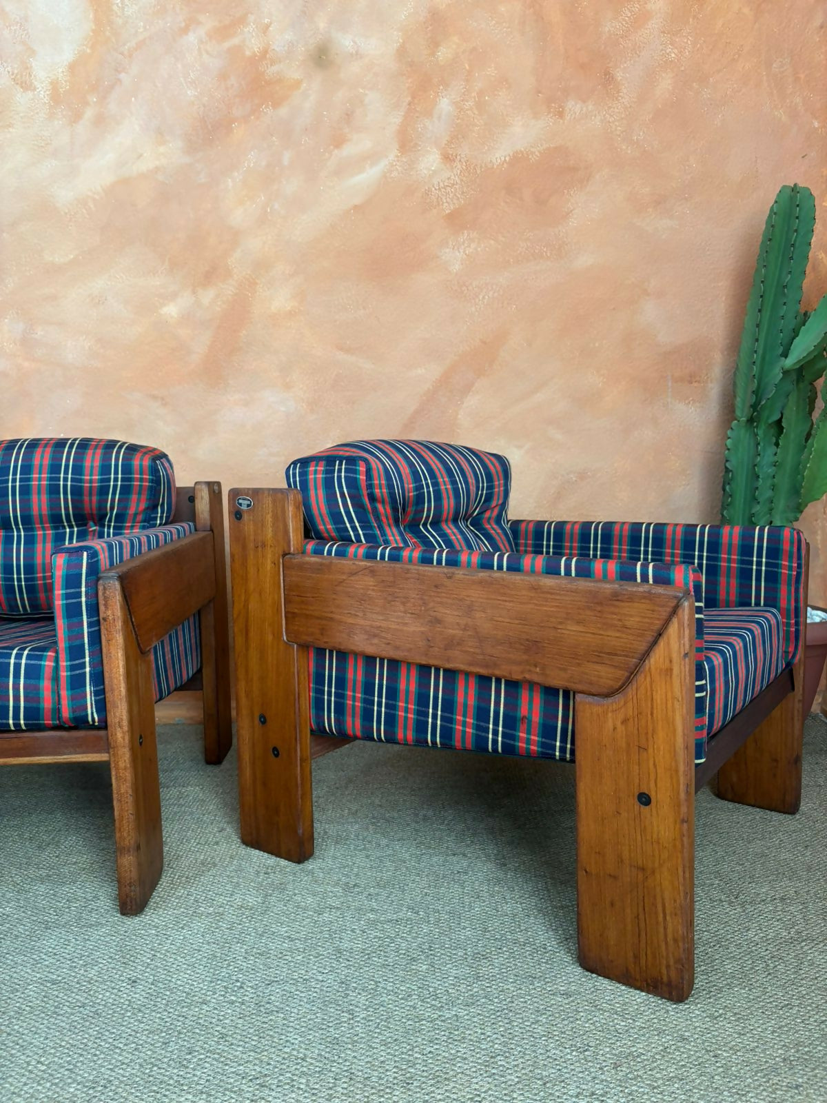 Poltronas Mobilinea Afra e Tobia Scarpa 70’s (valor unitário)