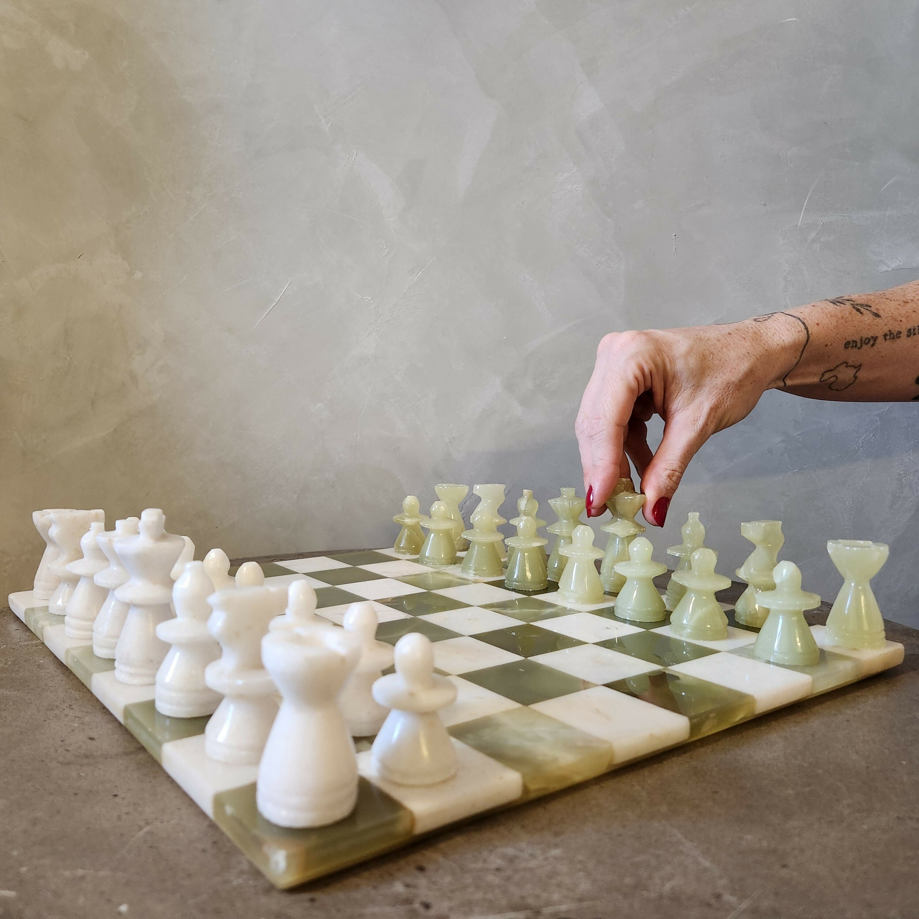 Jogo de Xadrez em mármore ônix branco e verde claro