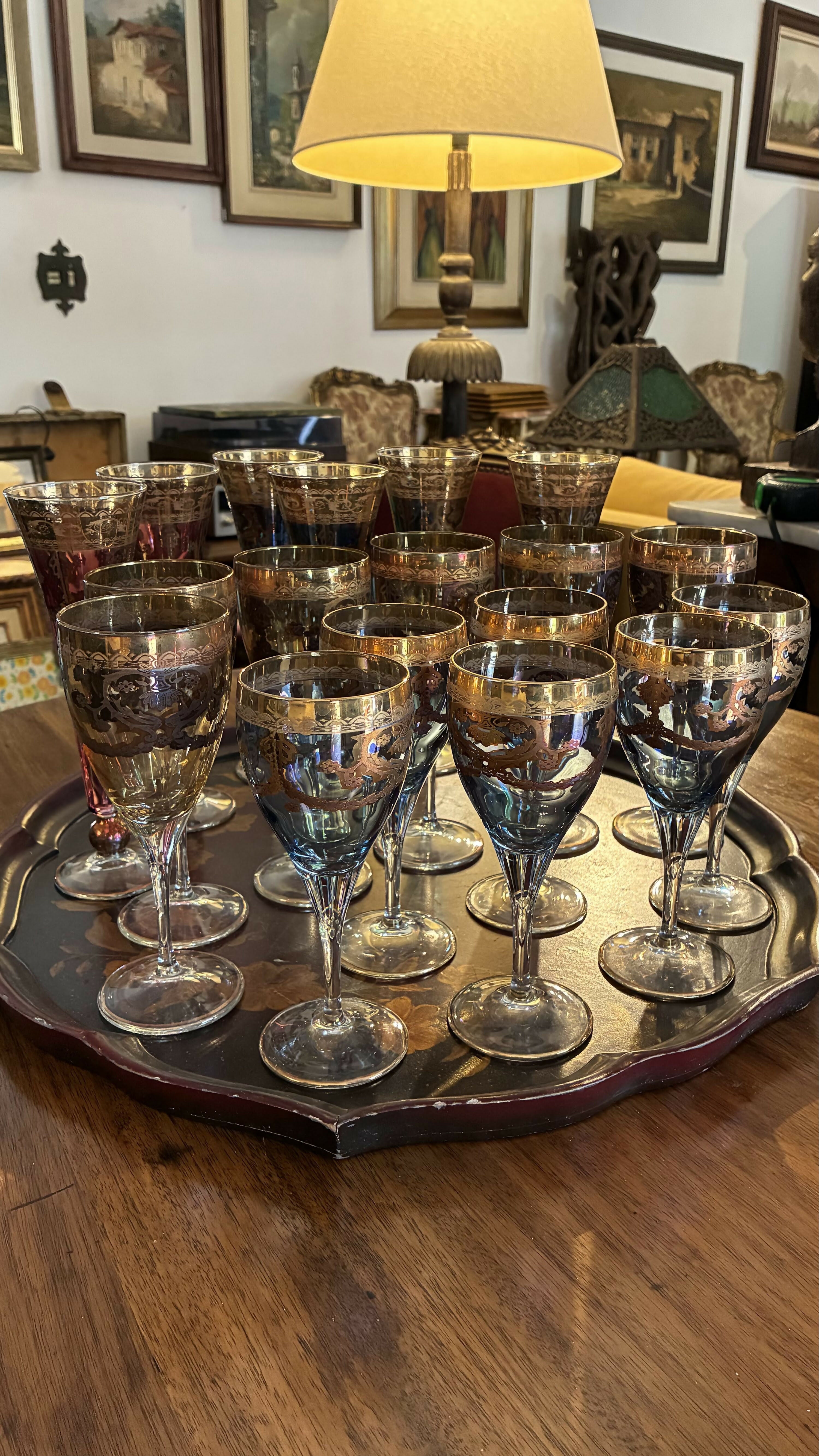 Taças tulipas antigas em cristal colorido (valor unitário)