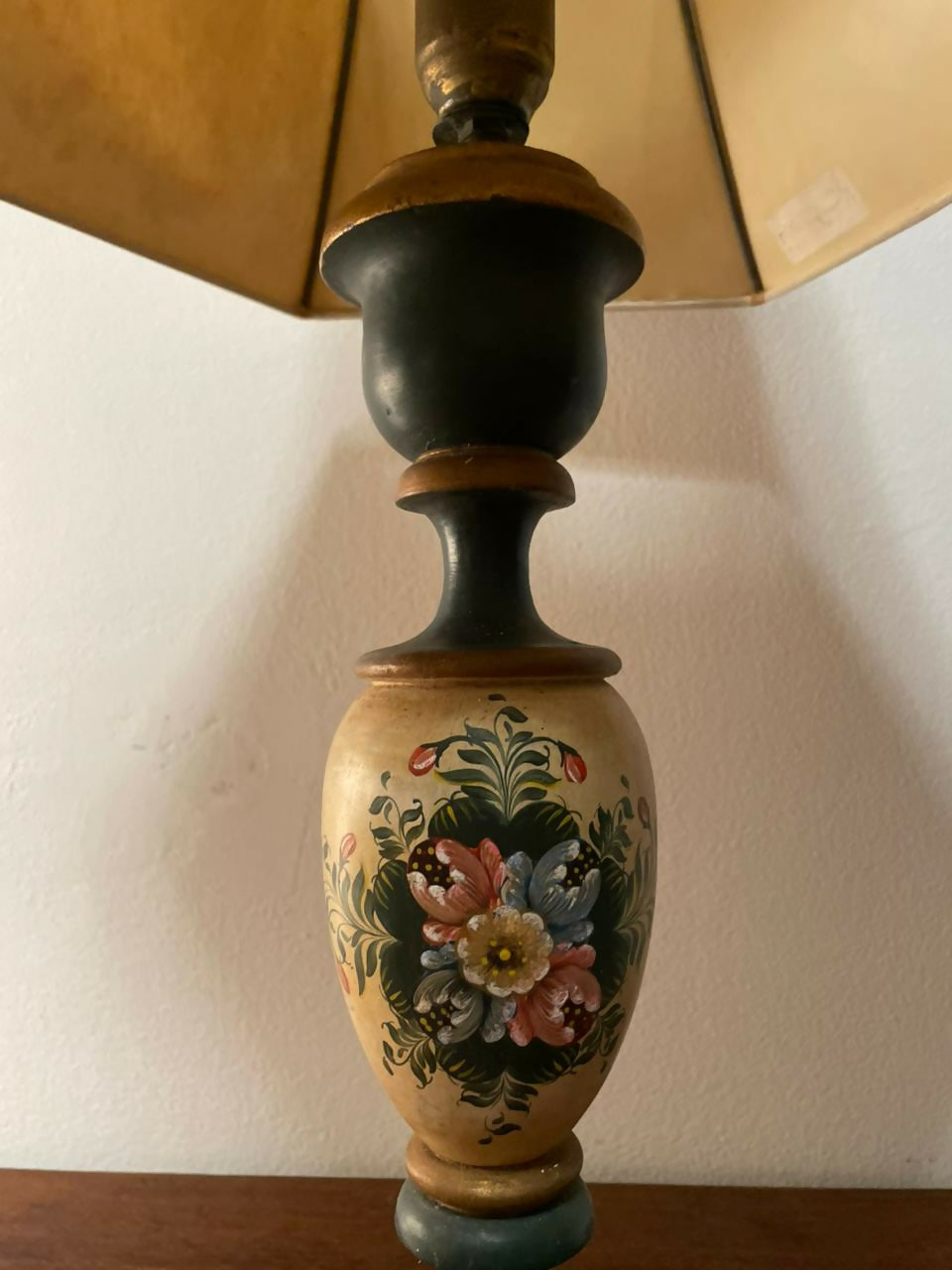 Grande Abajur em Madeira Policromada - 68cm