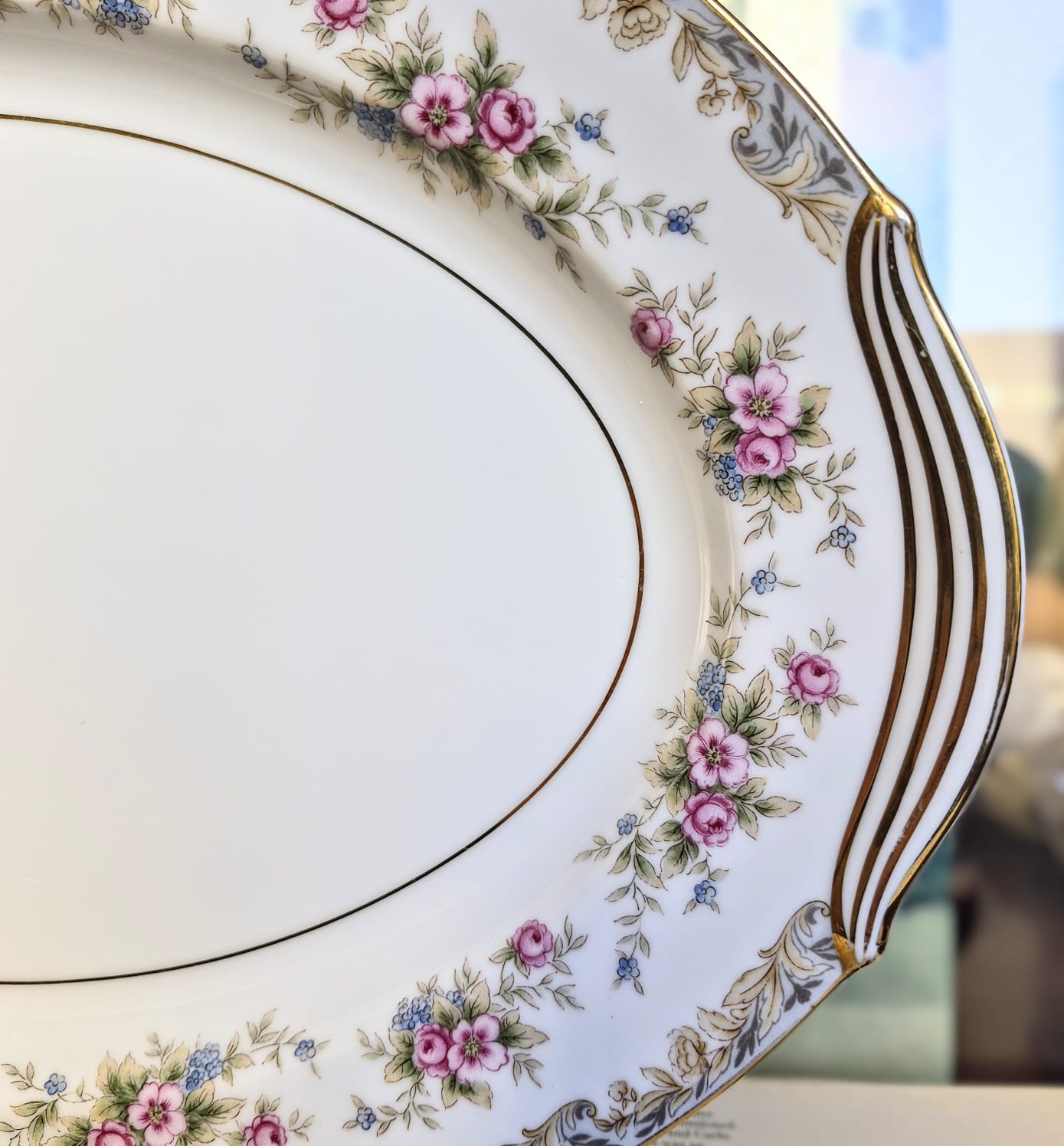  Maravilhosa travessa para servir em porcelana japonesa Noritake,  anos 50, modelo Somerset. Impecável!