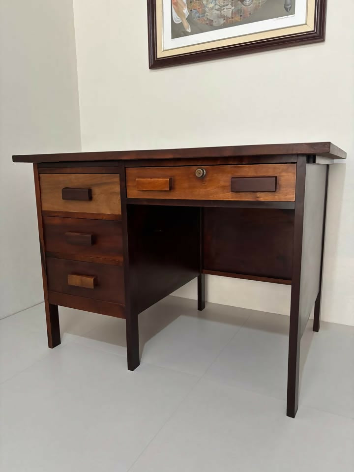 Escrivaninha Imalasa em Imbuia com 4 gavetas