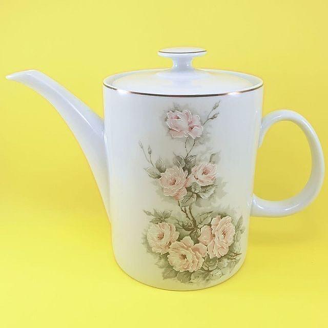 Jogo de chá com pintura de rosas, Porcelana Schmidt déc1980/1993