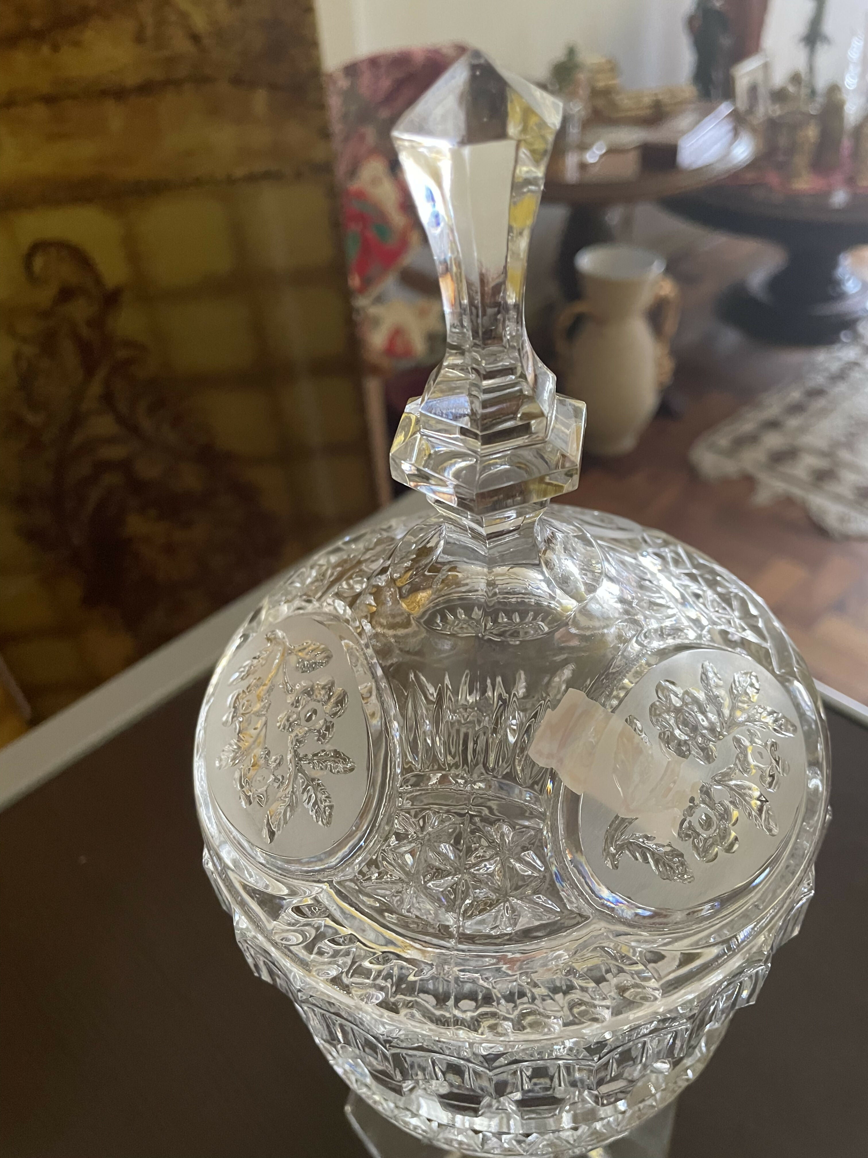 Bombonière alemã antiga vidro lapidado