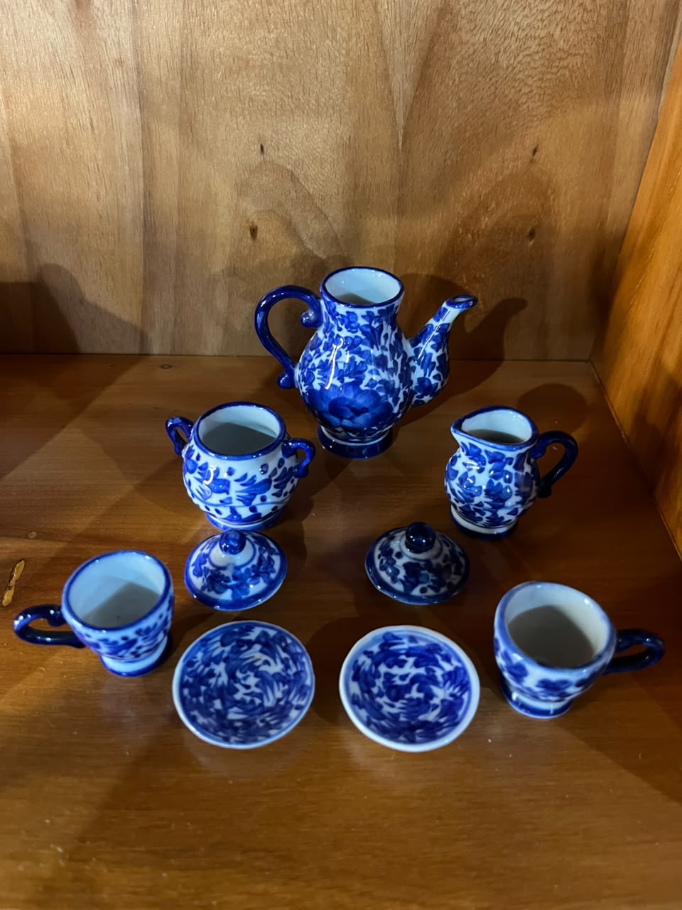 Conjunto miniatura de chá em porcelana azul e branca — 5 peças