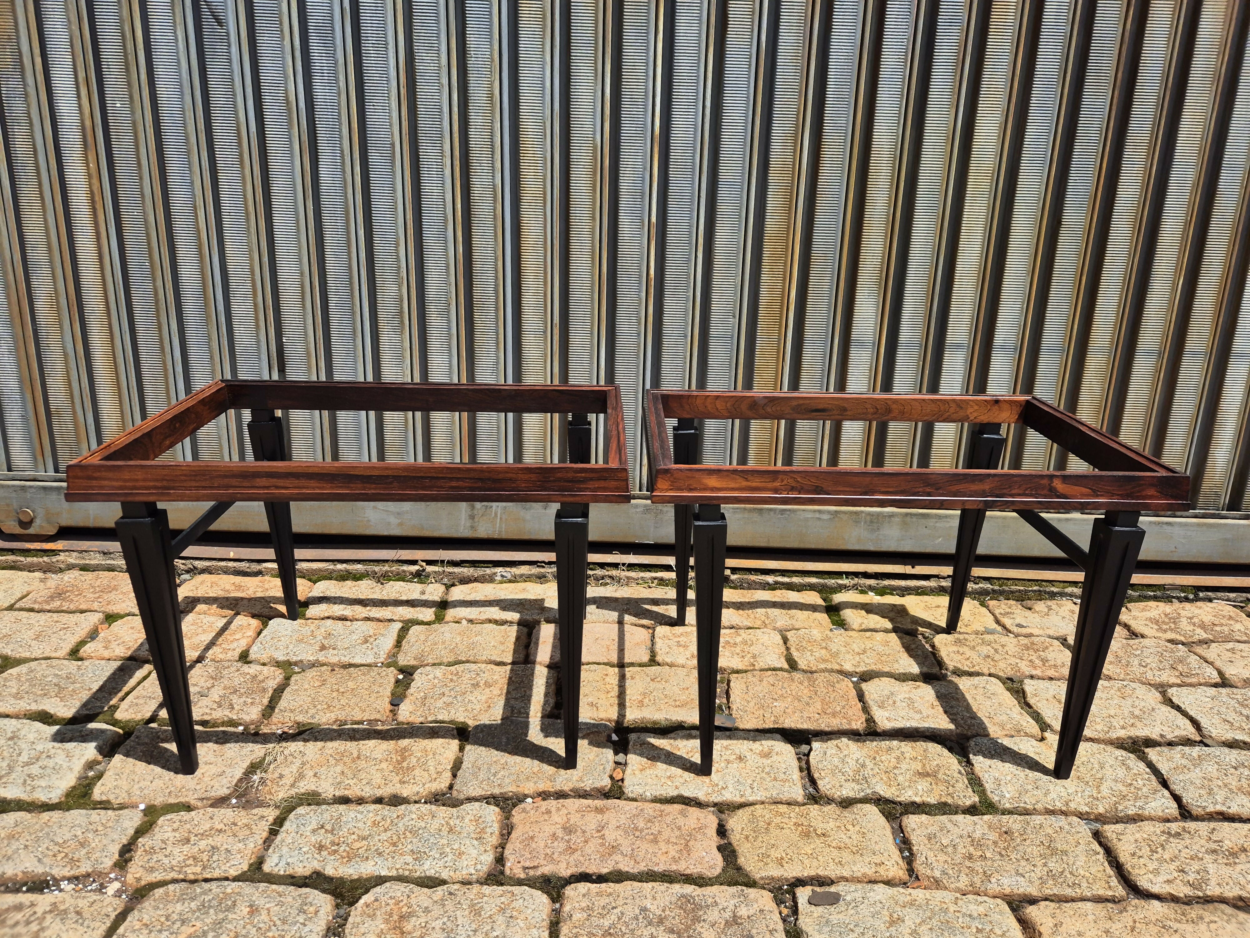 Par de Mesas laterais Cimo Jacarandá (tampo mármore ou vidro)