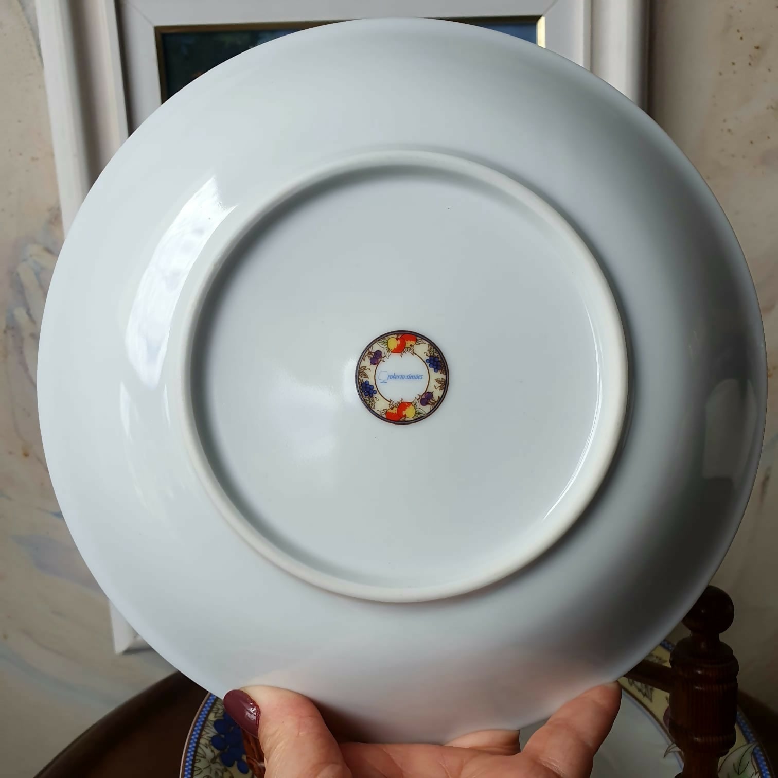 Conjunto de 14 pratos em porcelana nacional Roberto Simões. Lindo e em perfeito estado!