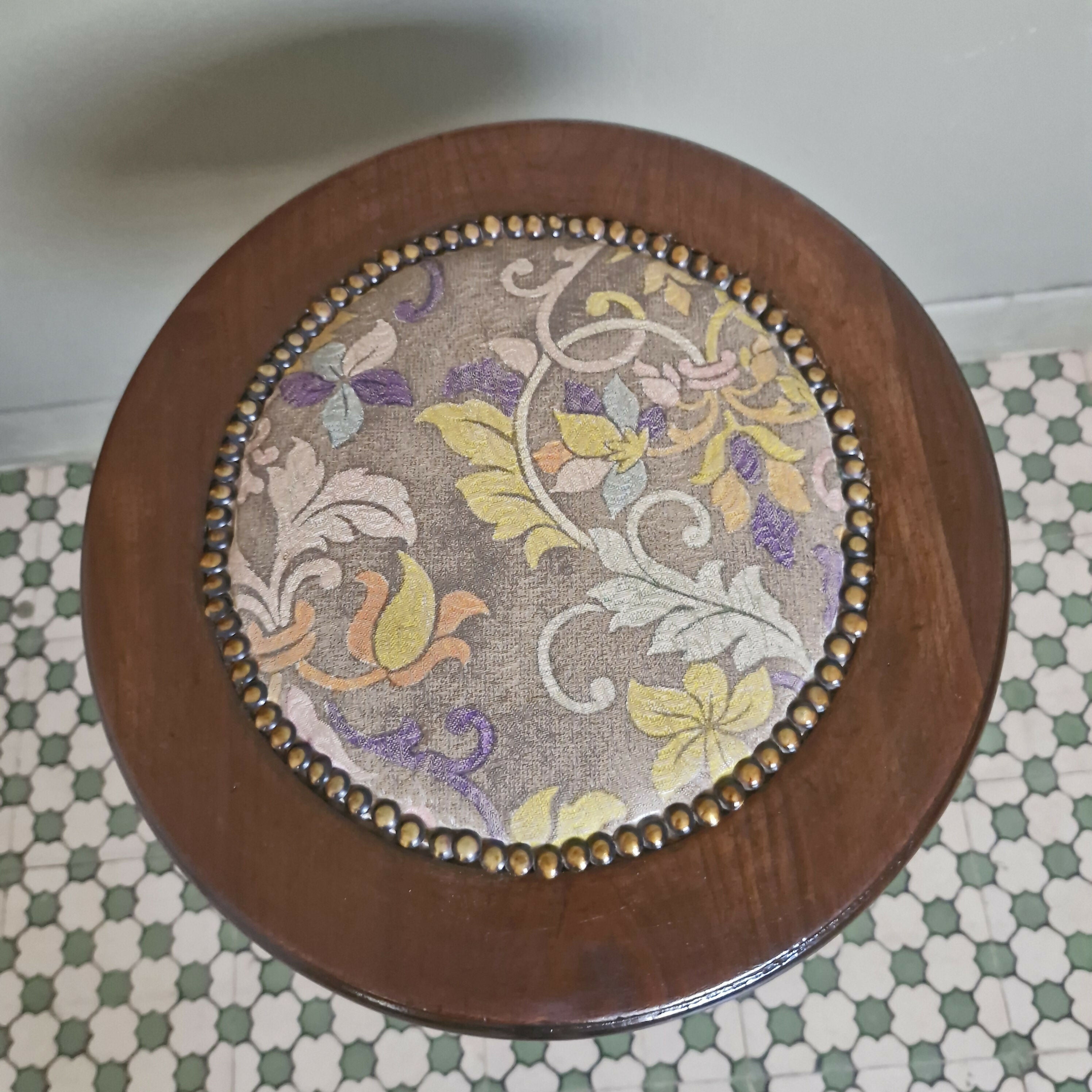 Banqueta de Piano redonda com regulagem