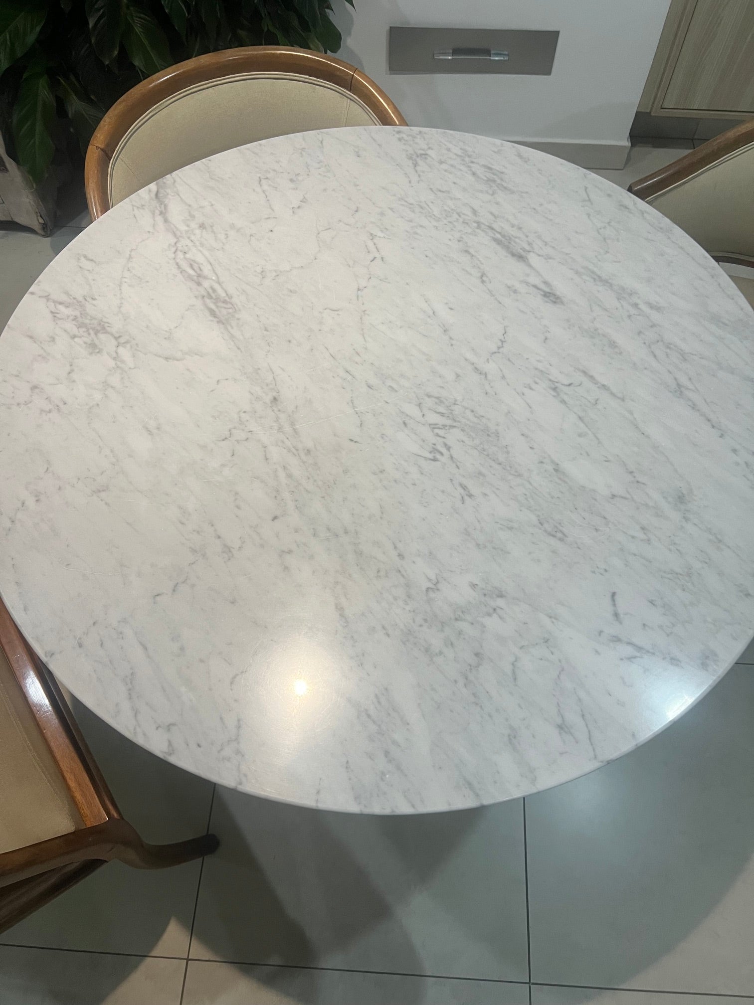 Mesa de jantar redonda Saarinen