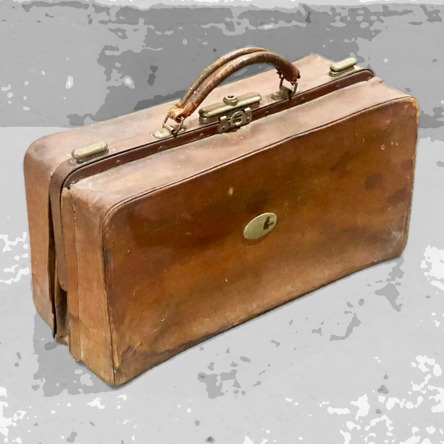 Maleta antiga de médico em couro natural marrom