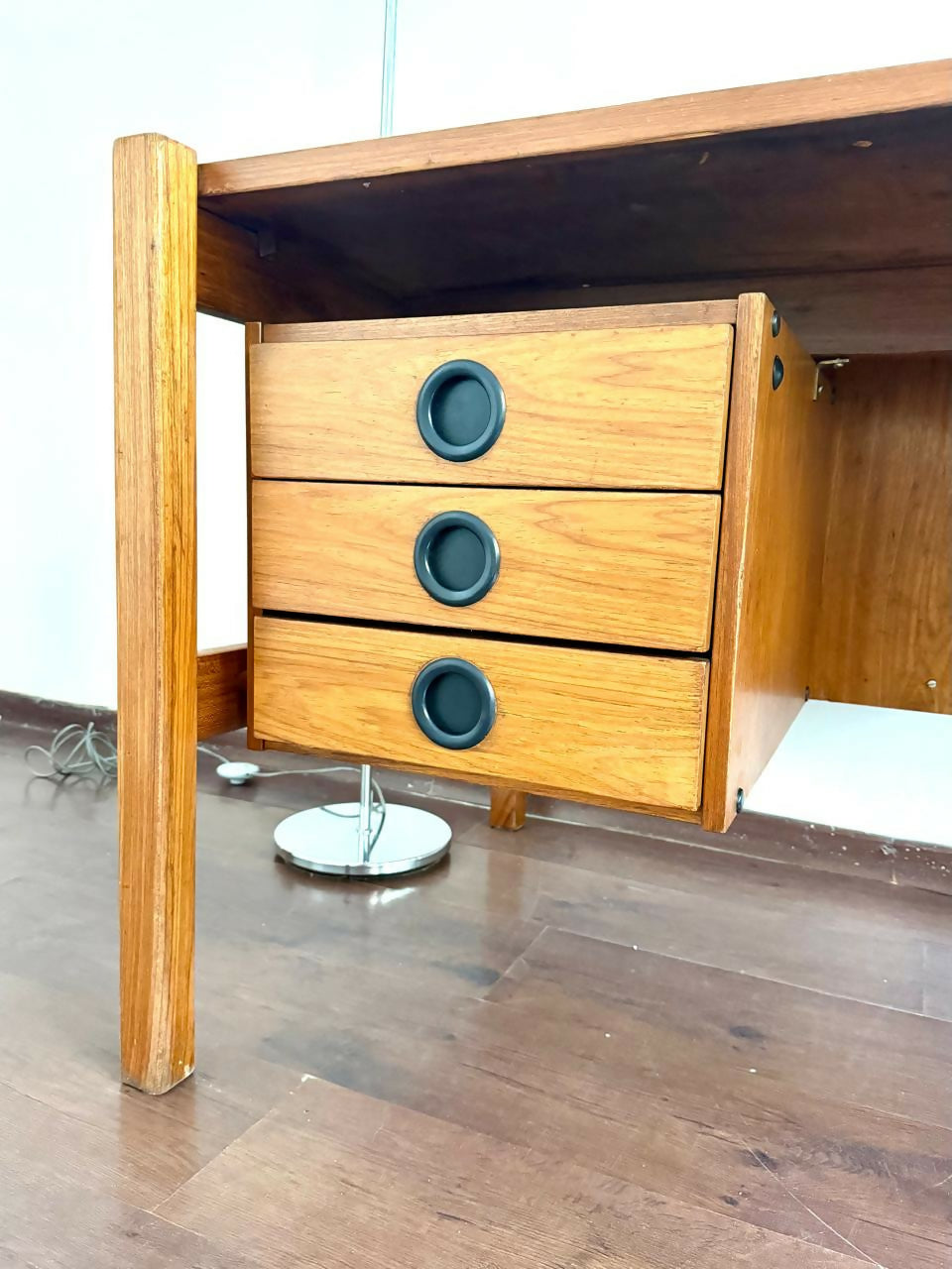 Mesa de escritório / escrivaninha Jorge Zalszupin para L`Atelier