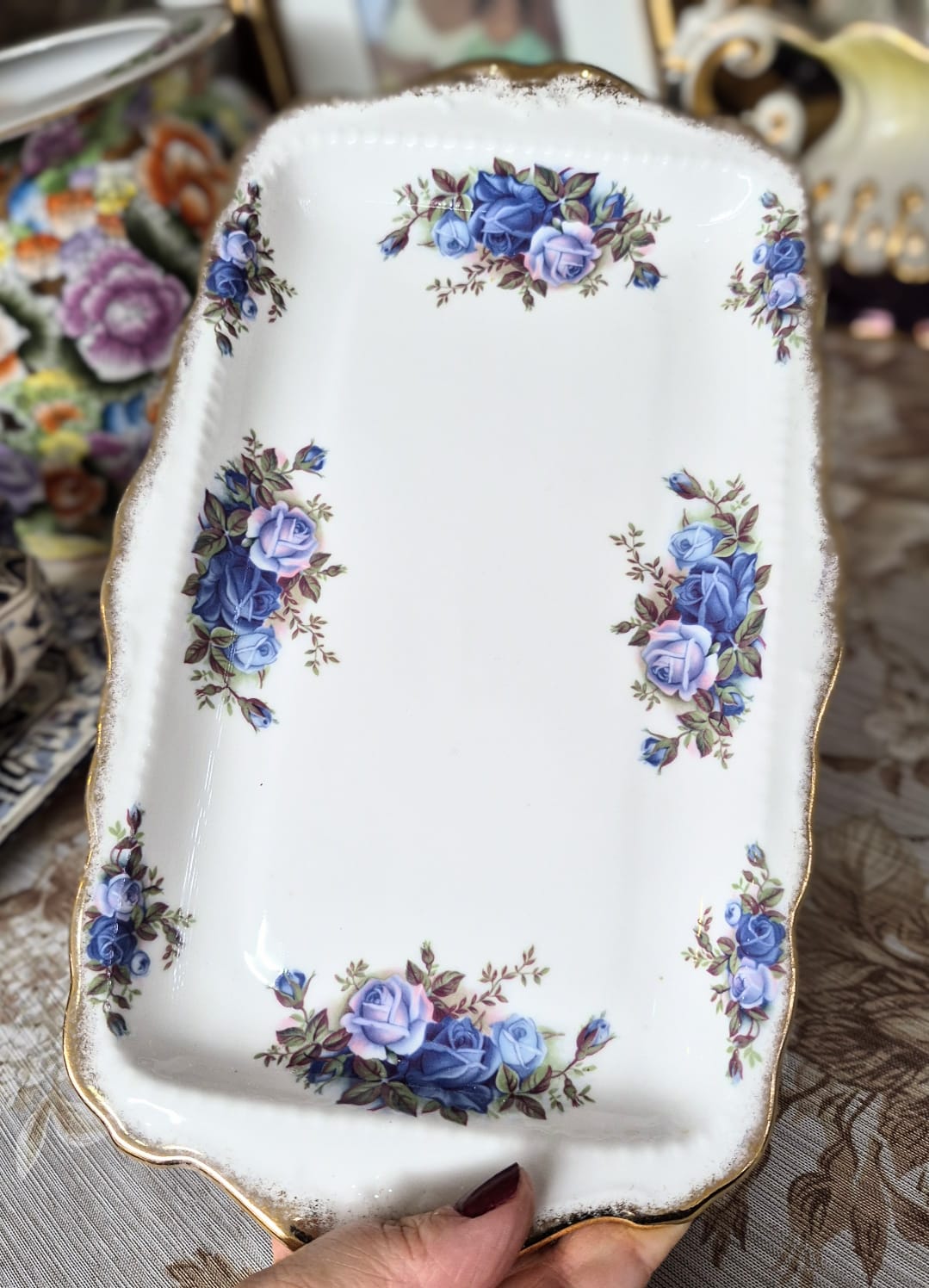  Bandeja / travessa retangular em porcelana Fine Bone China vintage inglesa Royal Albert,  clássico padrão Moonlight Rose.