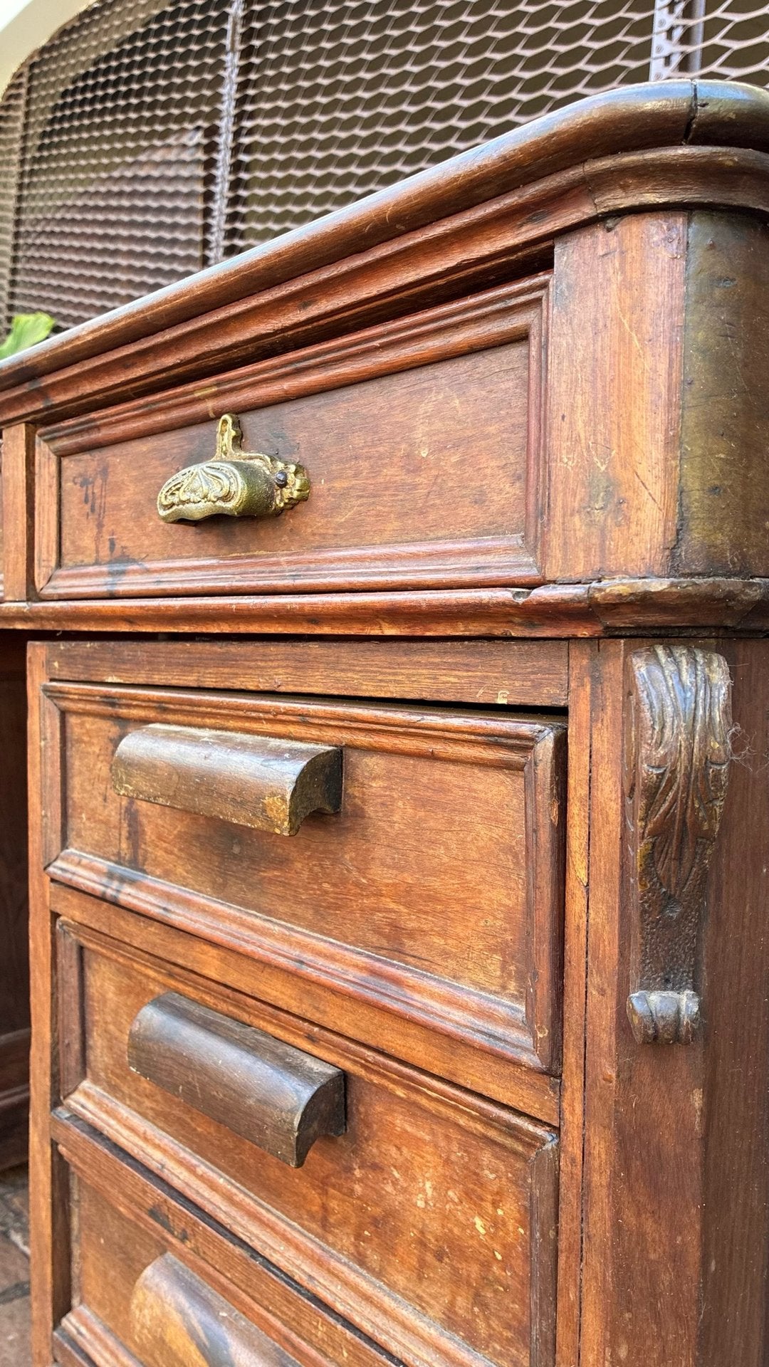Escrivaninha Pedestal em Madeira