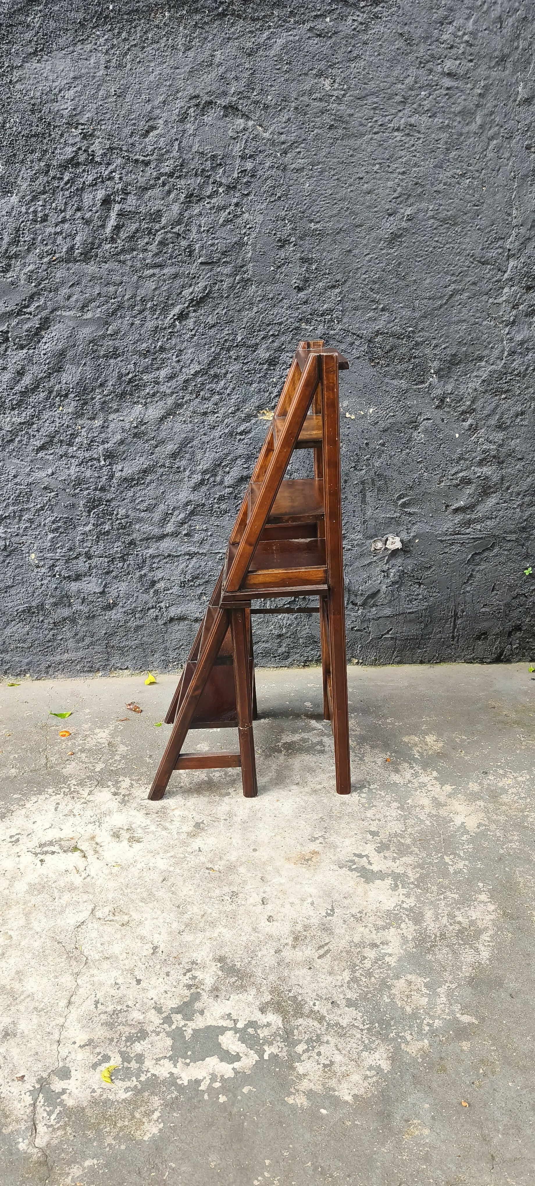 Cadeira Escada em Imbuia