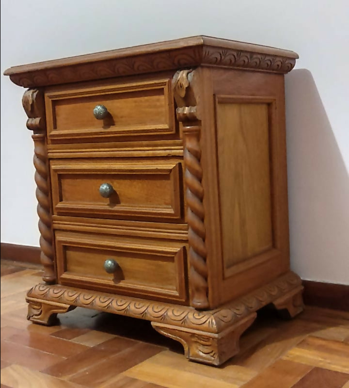 Mesa de Cabeceira colonial 2 unidades, valor unitário