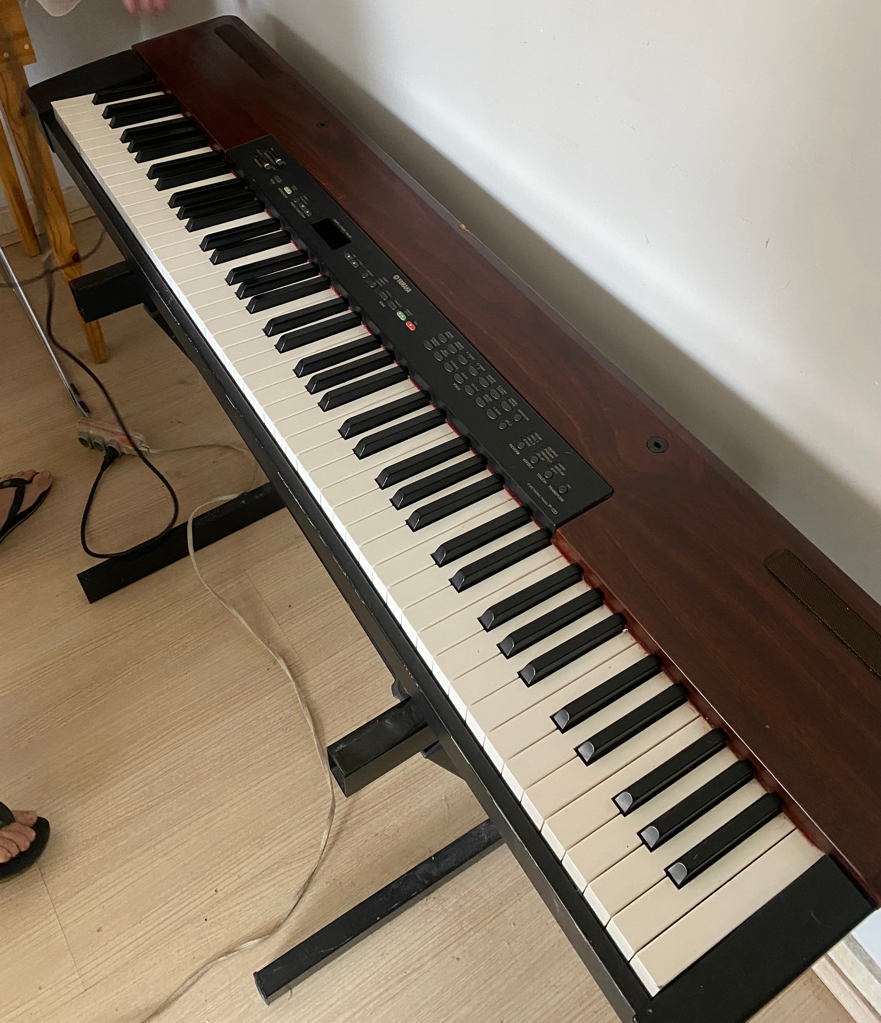 Piano elétrico Yamaha P120 - anos 2000