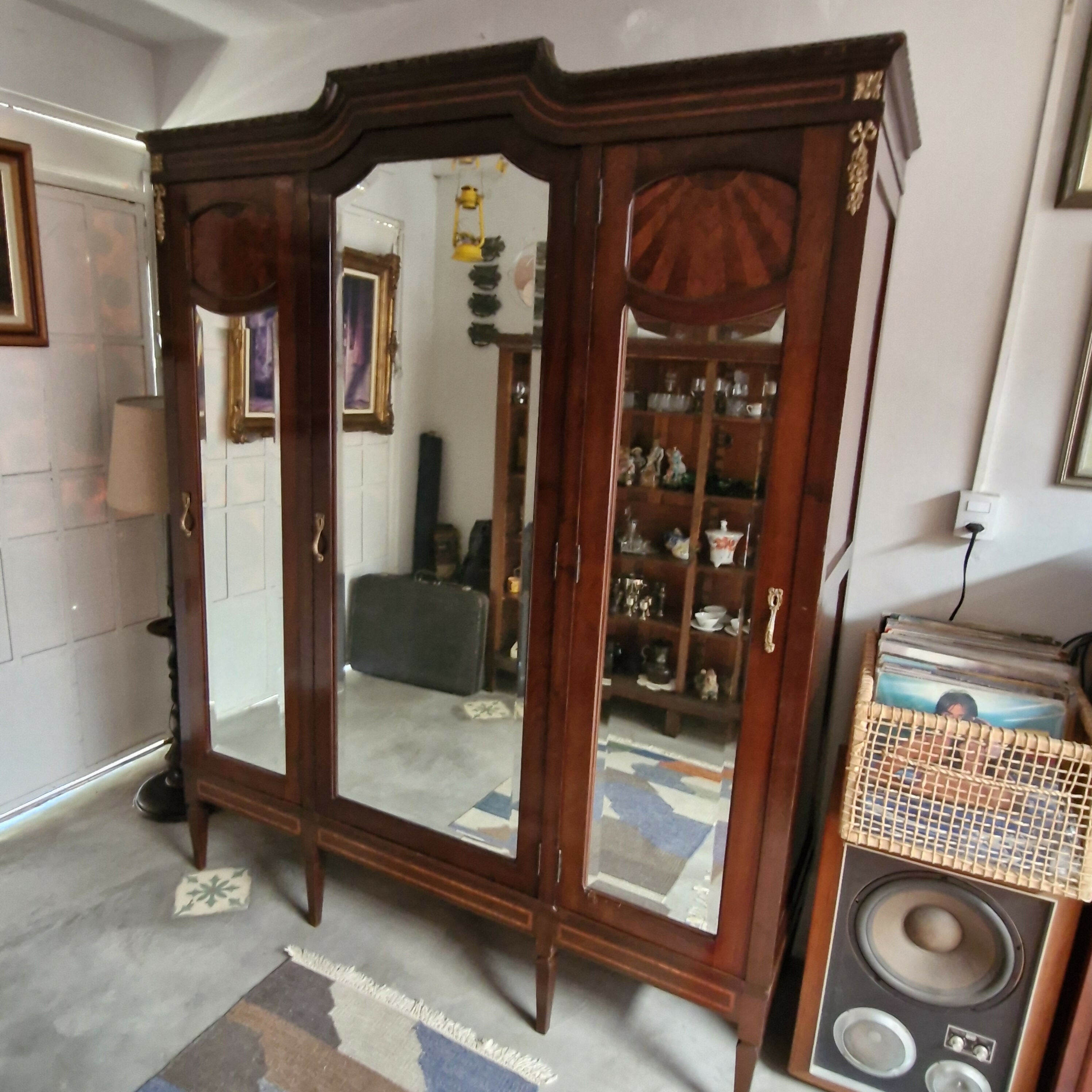 Guarda Roupa Art Nouveau