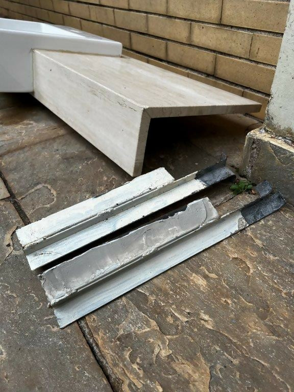 Bancada em Travertino Navona Polido