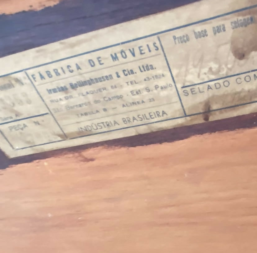 Buffet anos 50 em caviuna