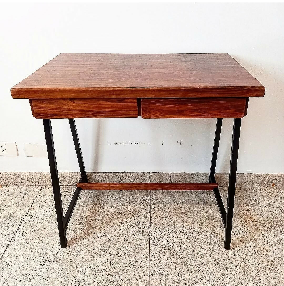 ESCRIVANINHA EM JACARANDÁ E FERRO ANOS 60