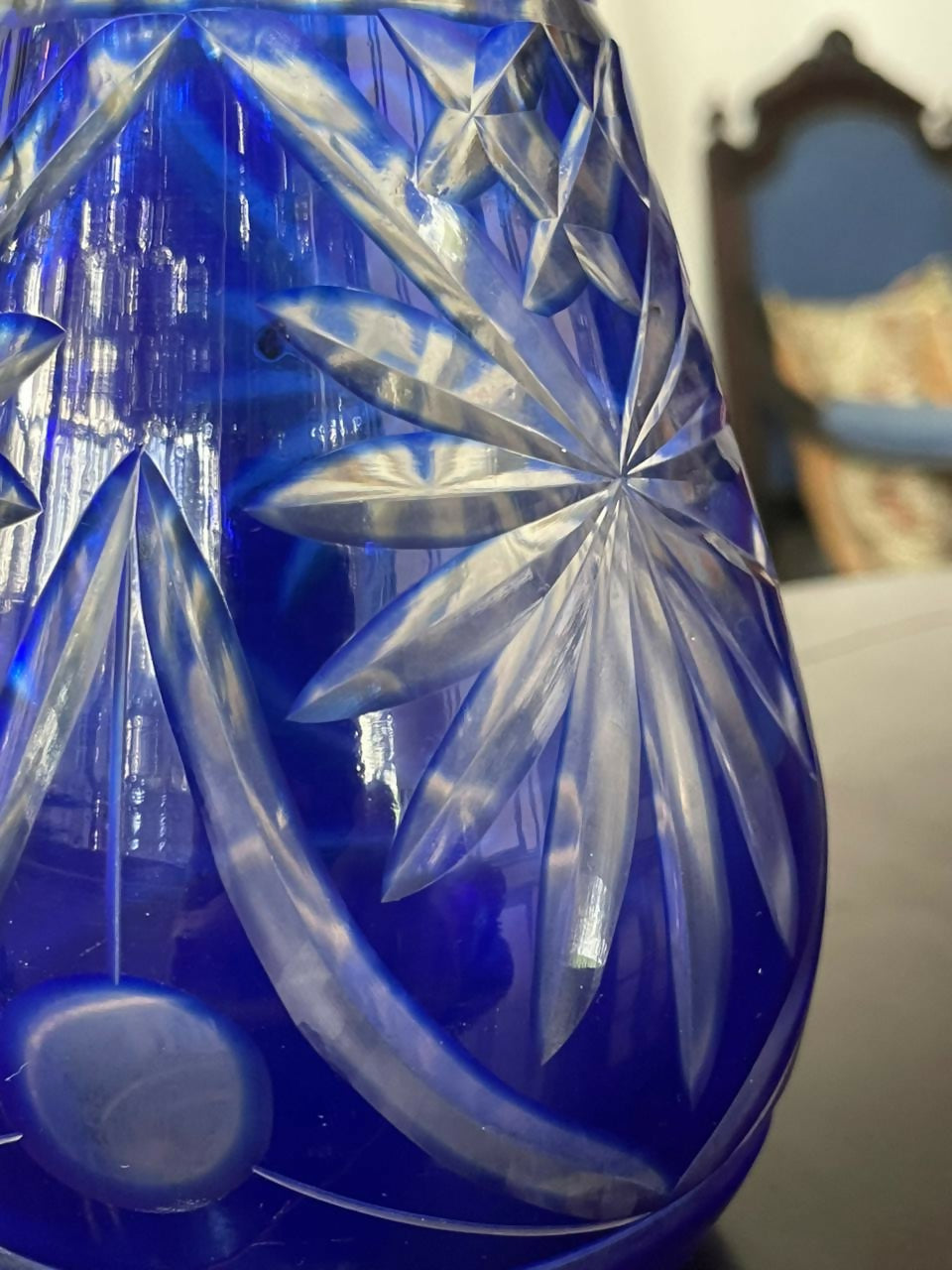 Vaso de cristal double/overlay azul lapidado