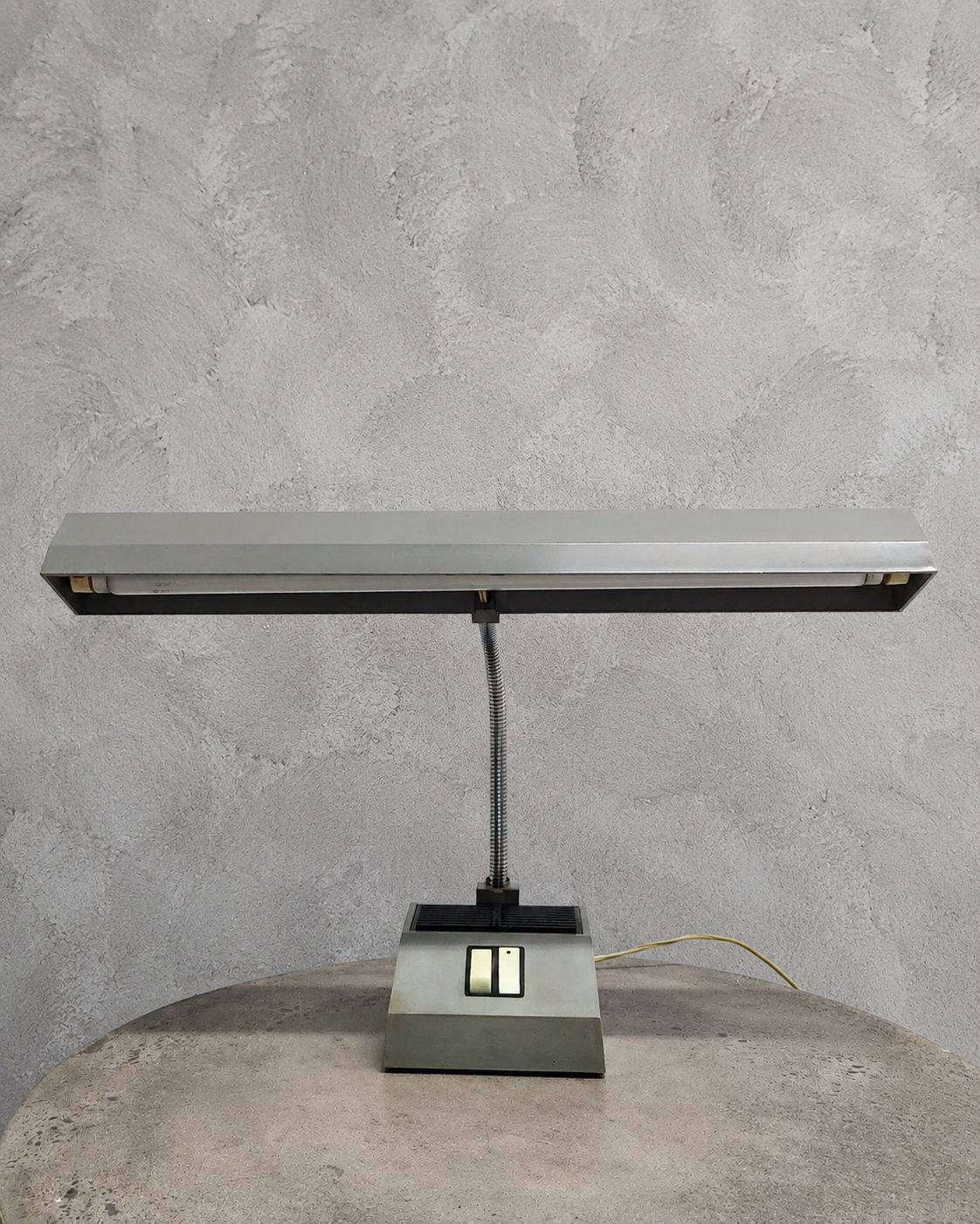 Luminária de mesa Xerife