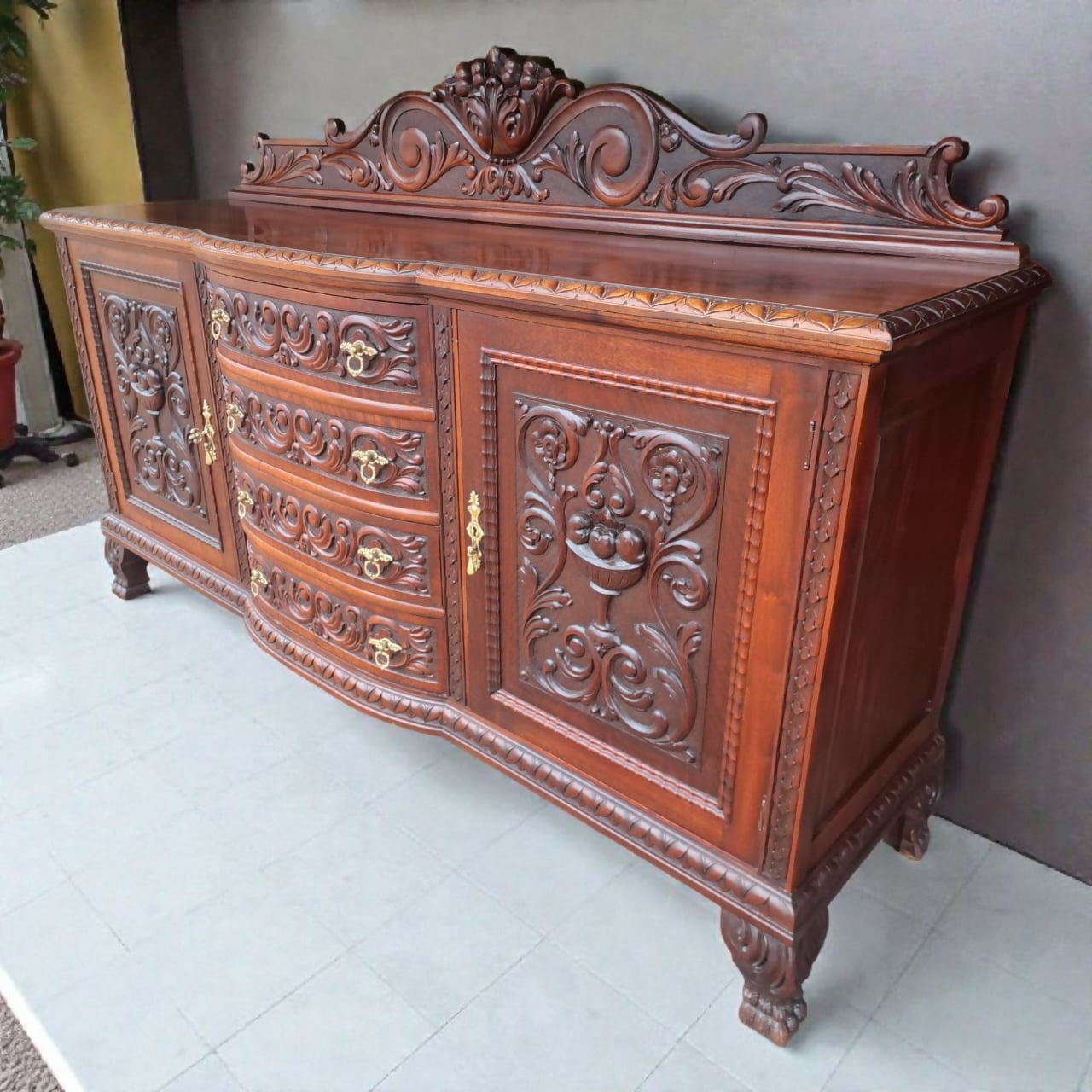 Buffet Antigo estilo Renascença