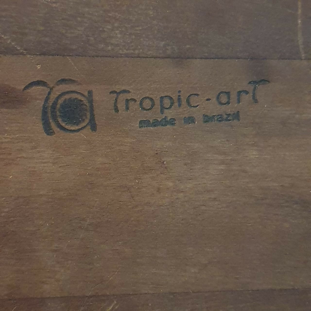 Maravilhosa e enorme tábua petisqueira em jacarandá maciço TropicArt. Excelente estado!